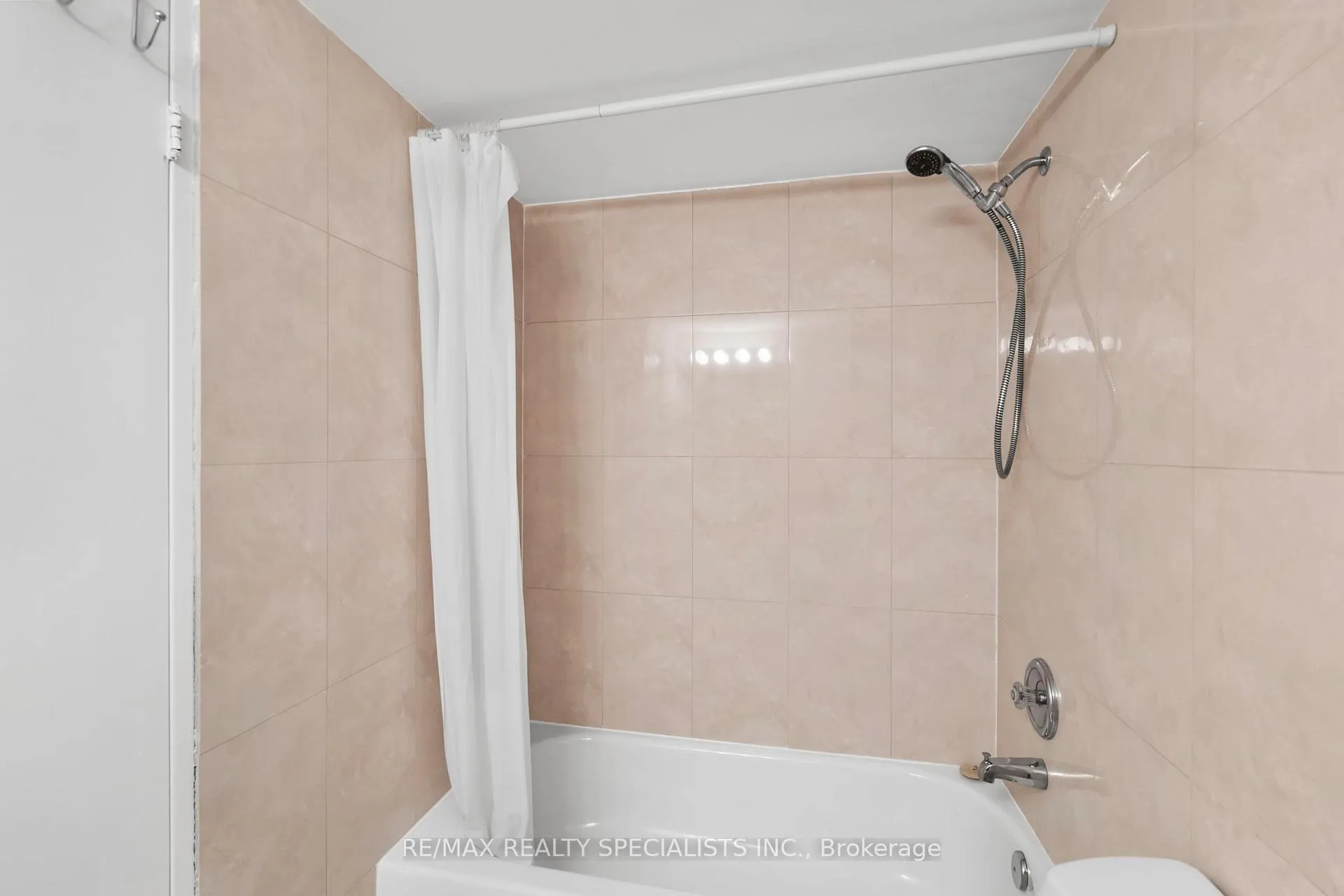 Photo 29 of Unit 1205, 330 Dixon Road, Etobicoke, Kingsview Village-The Westway — HOMEH