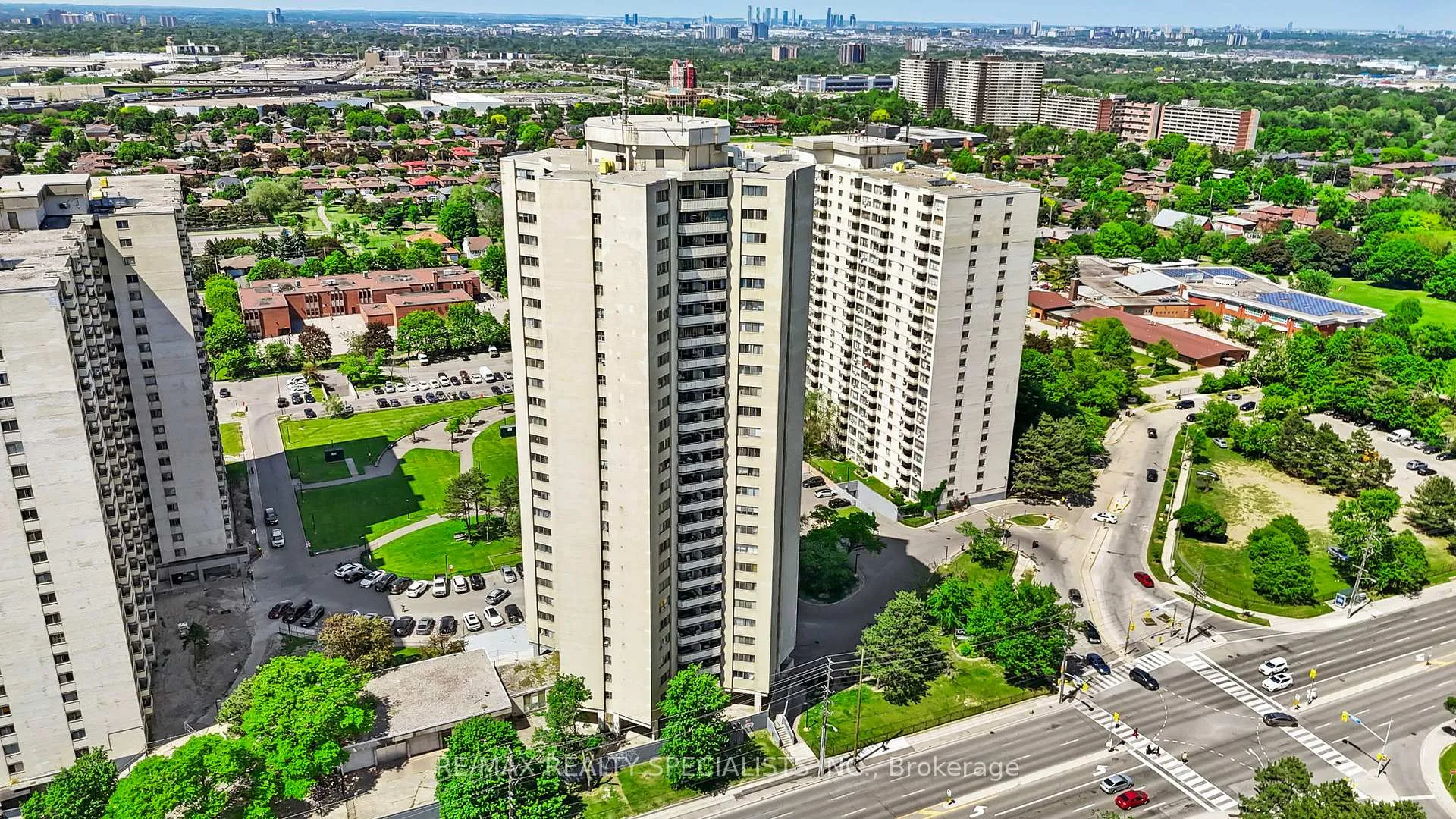 Photo 40 of Unit 1205, 330 Dixon Road, Etobicoke, Kingsview Village-The Westway — HOMEH