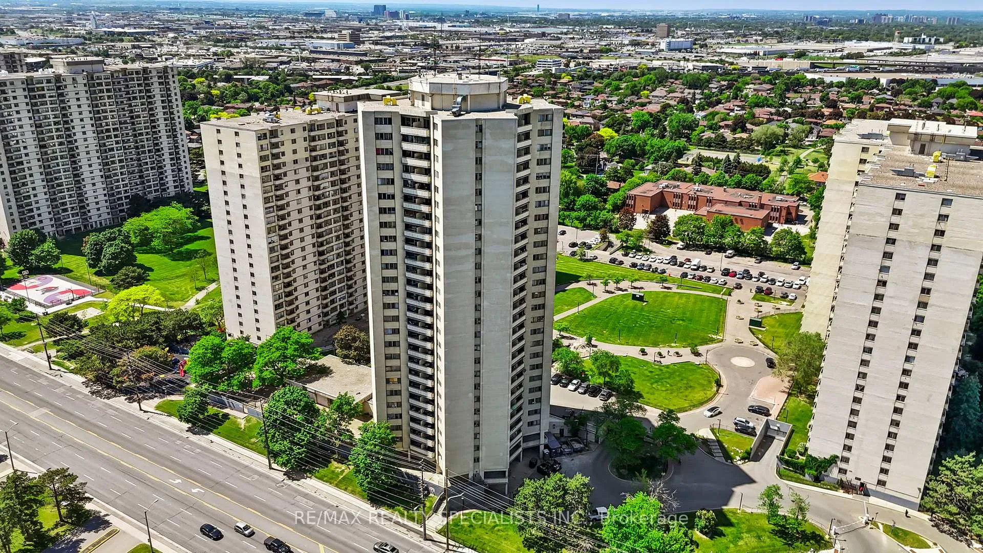 Photo 41 of Unit 1205, 330 Dixon Road, Etobicoke, Kingsview Village-The Westway — HOMEH