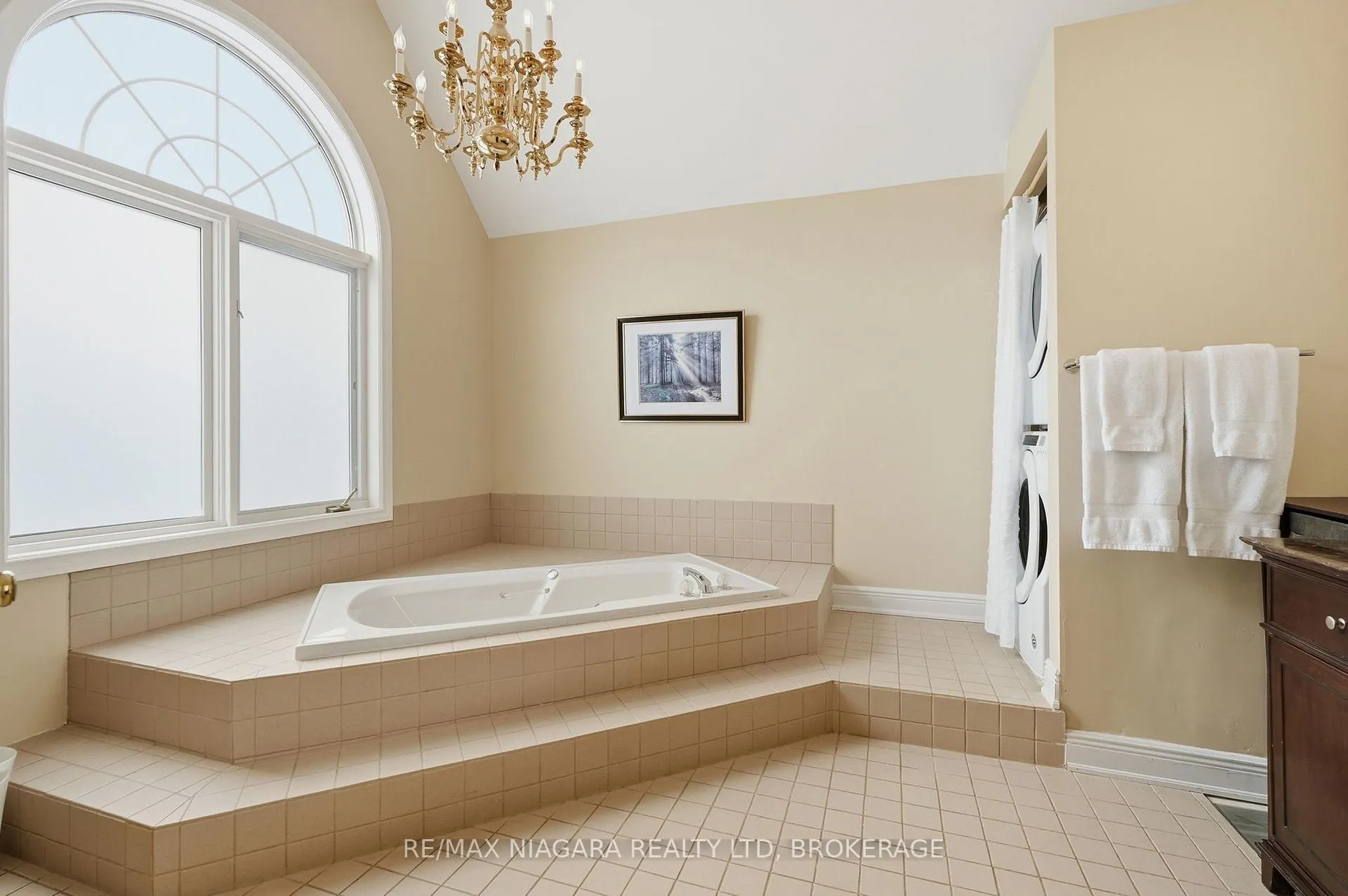 Photo 22 of Unit 9, 77 Erion Road, St. Catharines, Grapeview — HOMEH