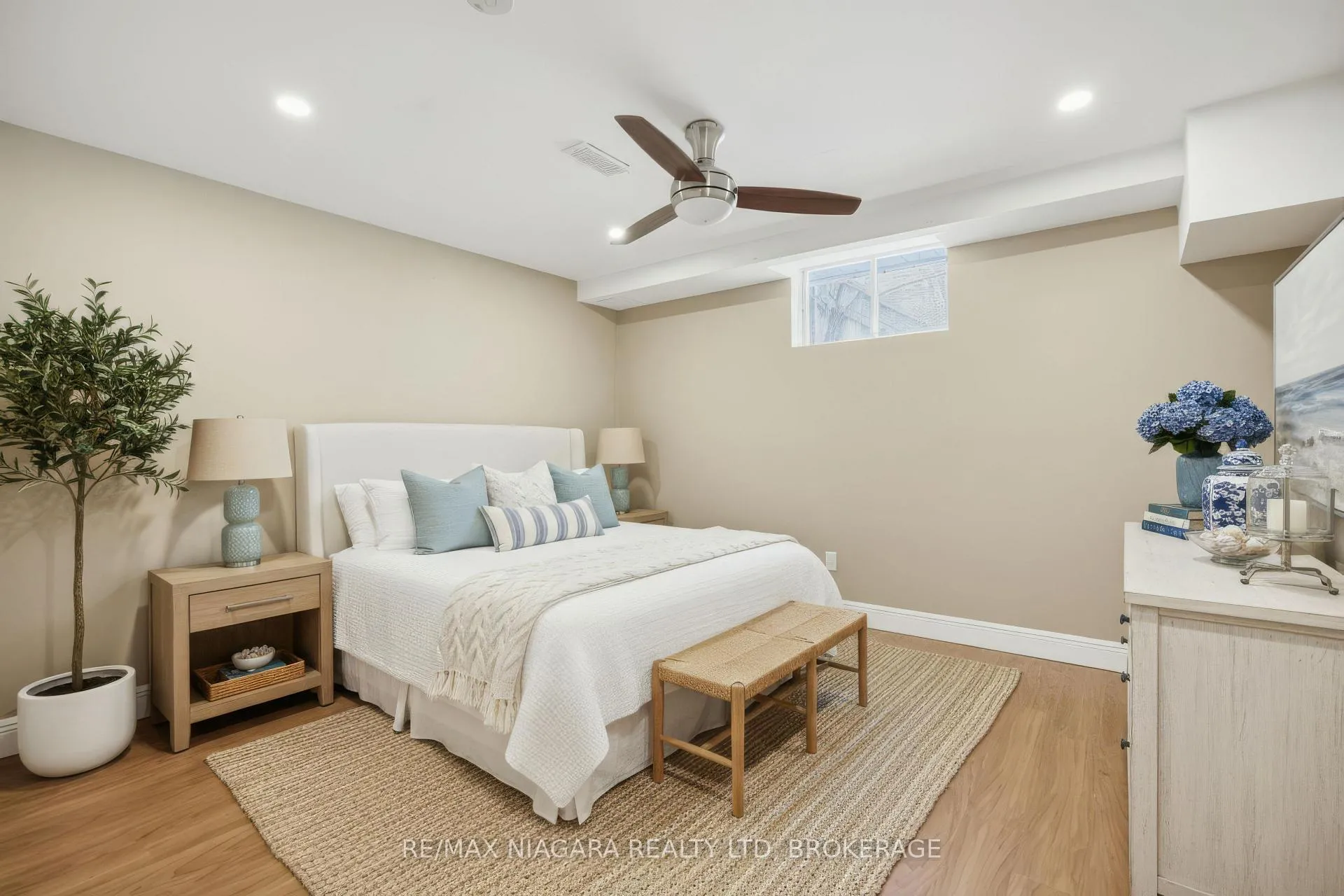 Photo 33 of Unit 9, 77 Erion Road, St. Catharines, Grapeview — HOMEH