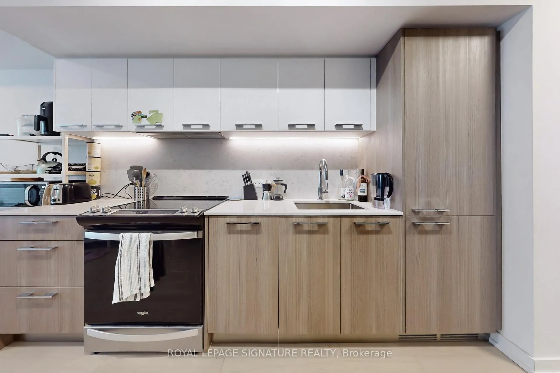 Photo 4 of Unit 303, 45 Baseball Place, Toronto, South Riverdale — HOMEH