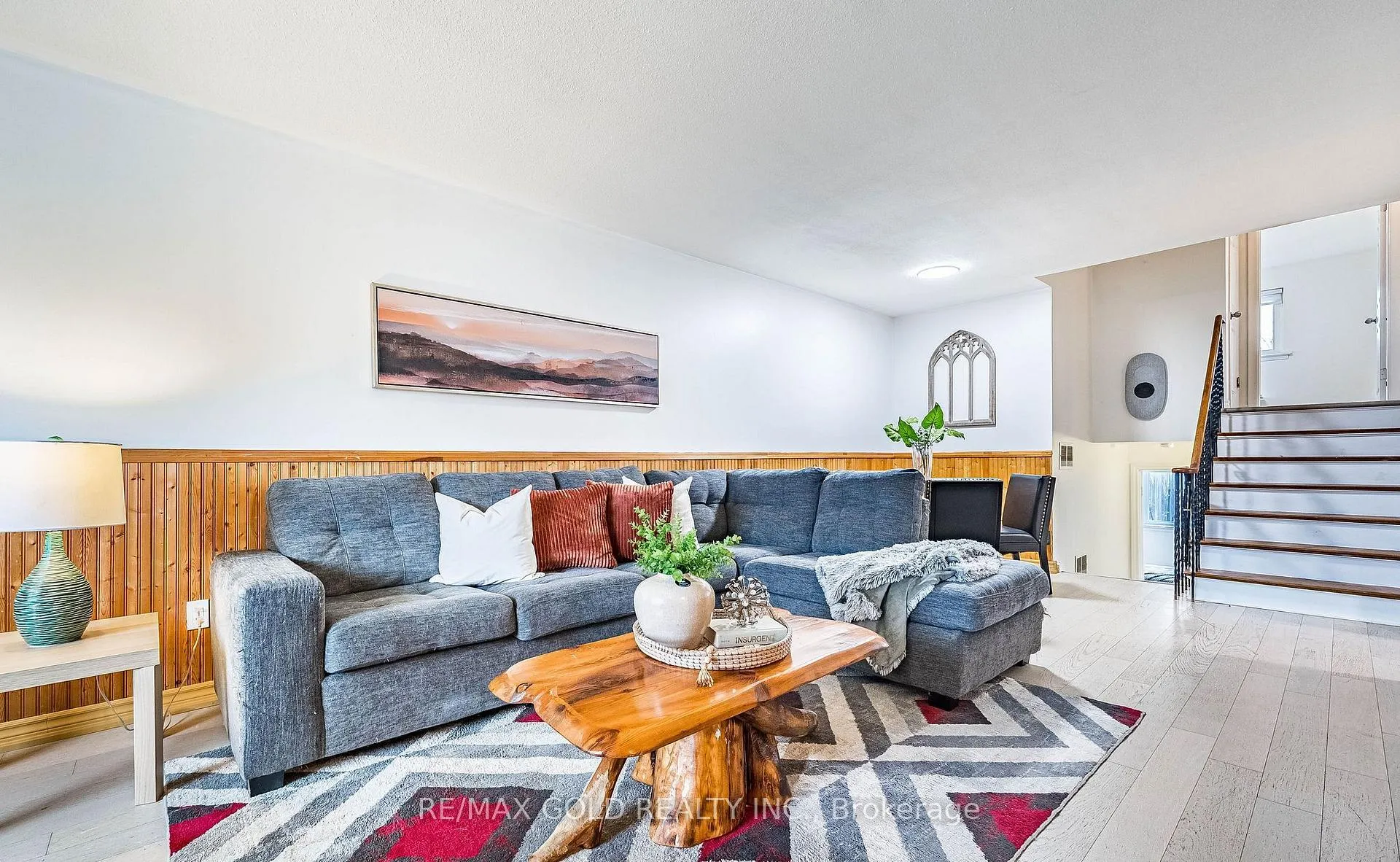 Photo 14 of 52 Garfield Crescent, Brampton, Brampton North — HOMEH