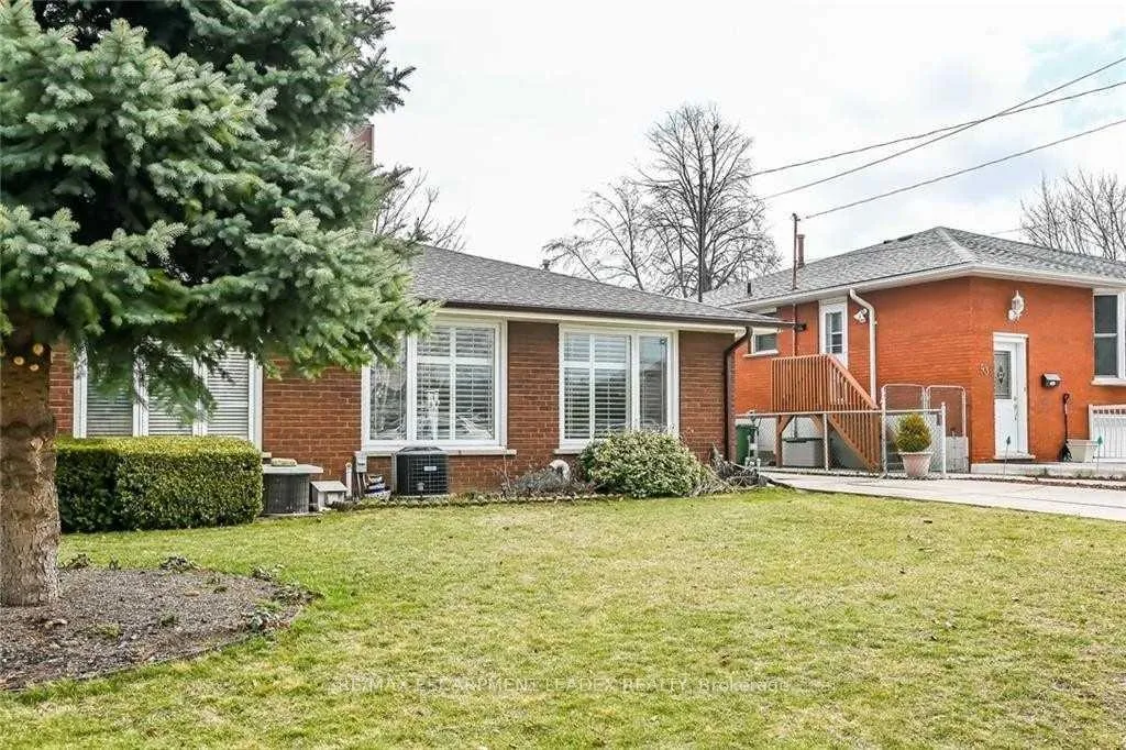 Photo 3 of 39 Glen Vista Drive, Hamilton, Red Hill — HOMEH