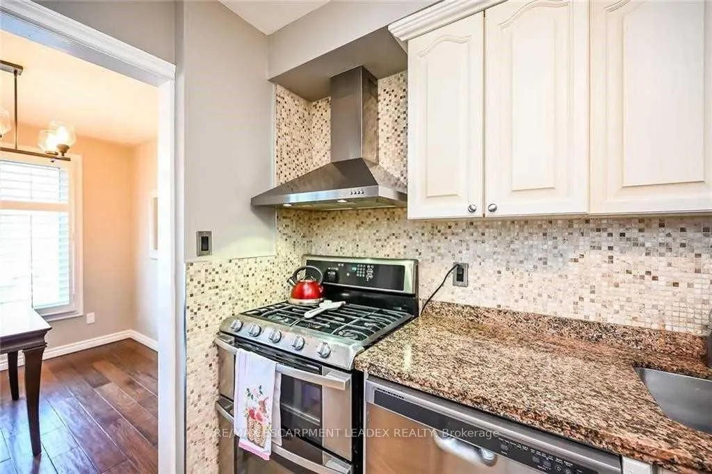 Photo 9 of 39 Glen Vista Drive, Hamilton, Red Hill — HOMEH