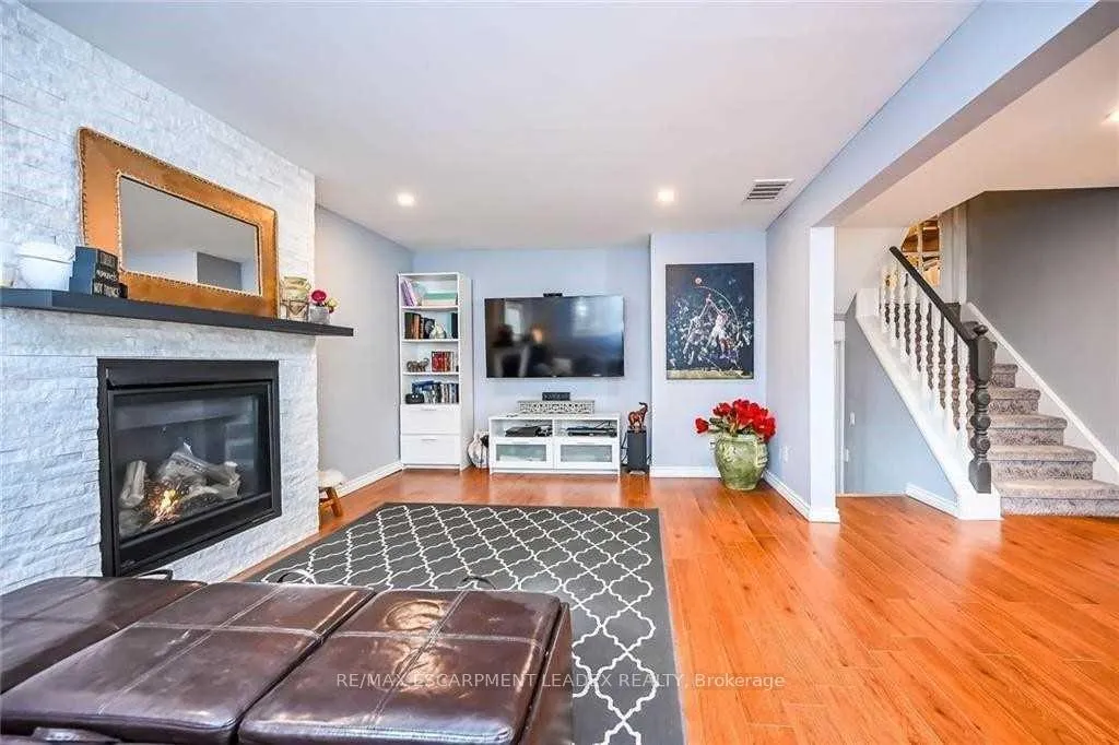 Photo 22 of 39 Glen Vista Drive, Hamilton, Red Hill — HOMEH