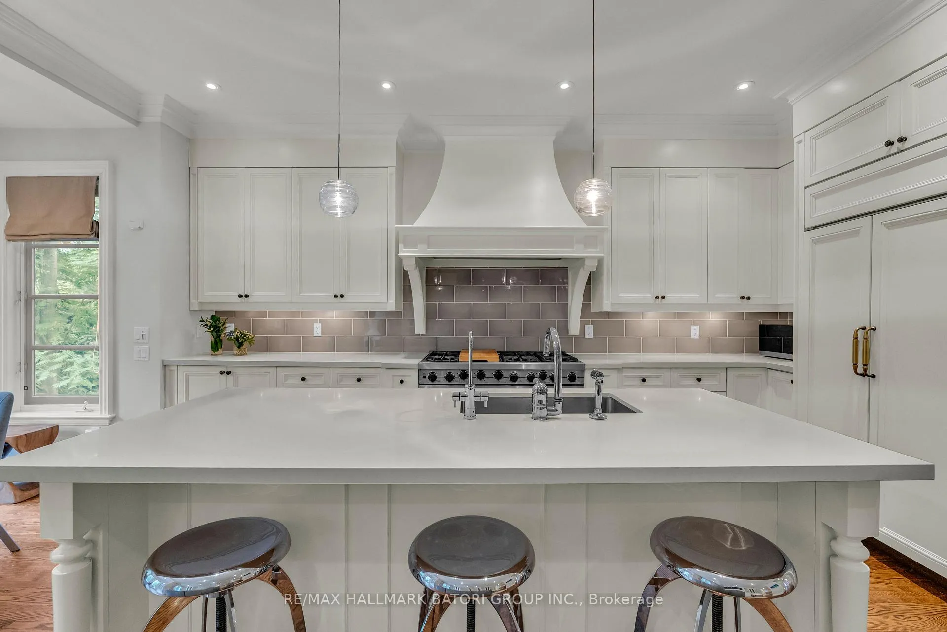 Photo 11 of 68 Otter Crescent, Toronto, Bedford Park-Nortown — HOMEH