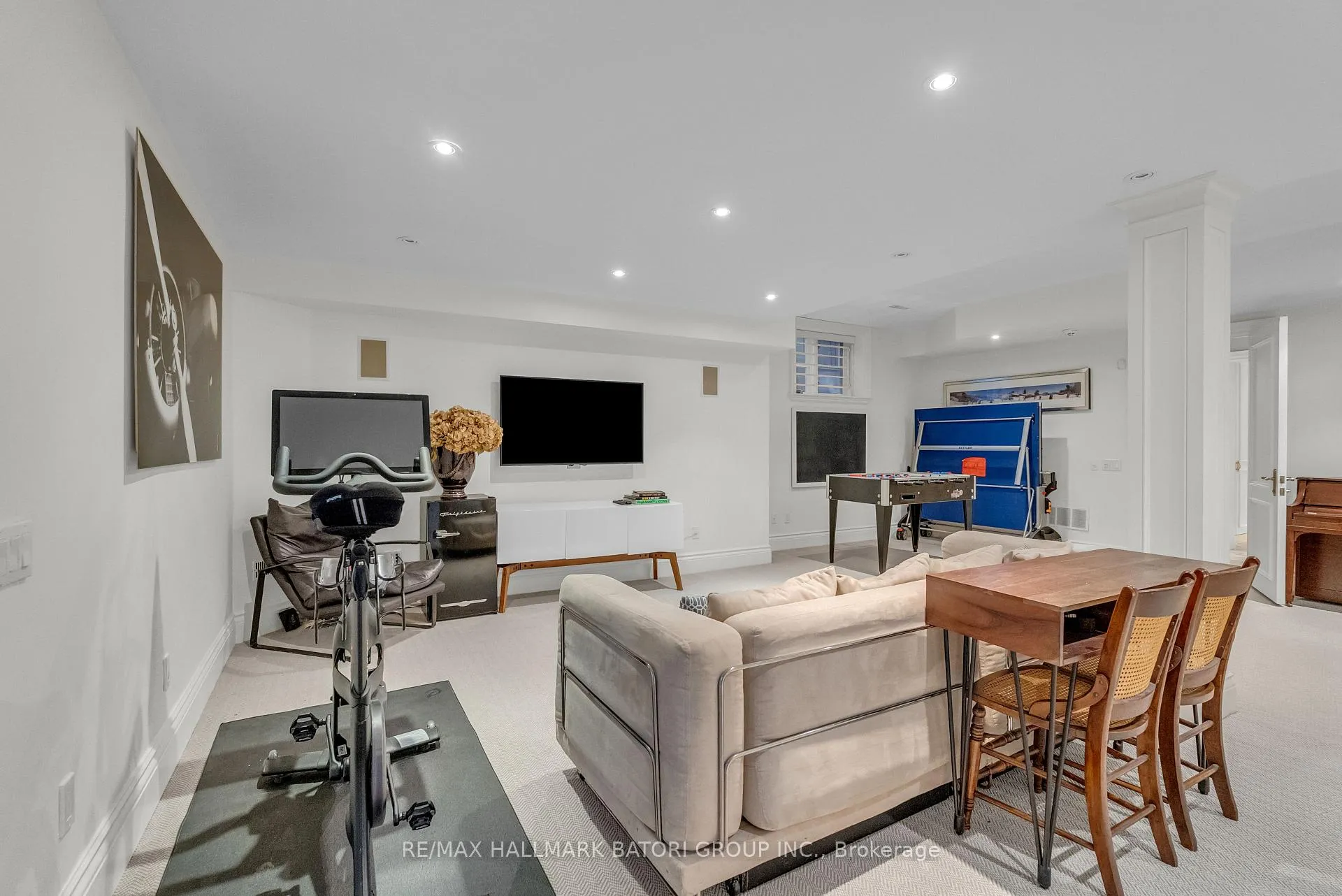 Photo 37 of 68 Otter Crescent, Toronto, Bedford Park-Nortown — HOMEH
