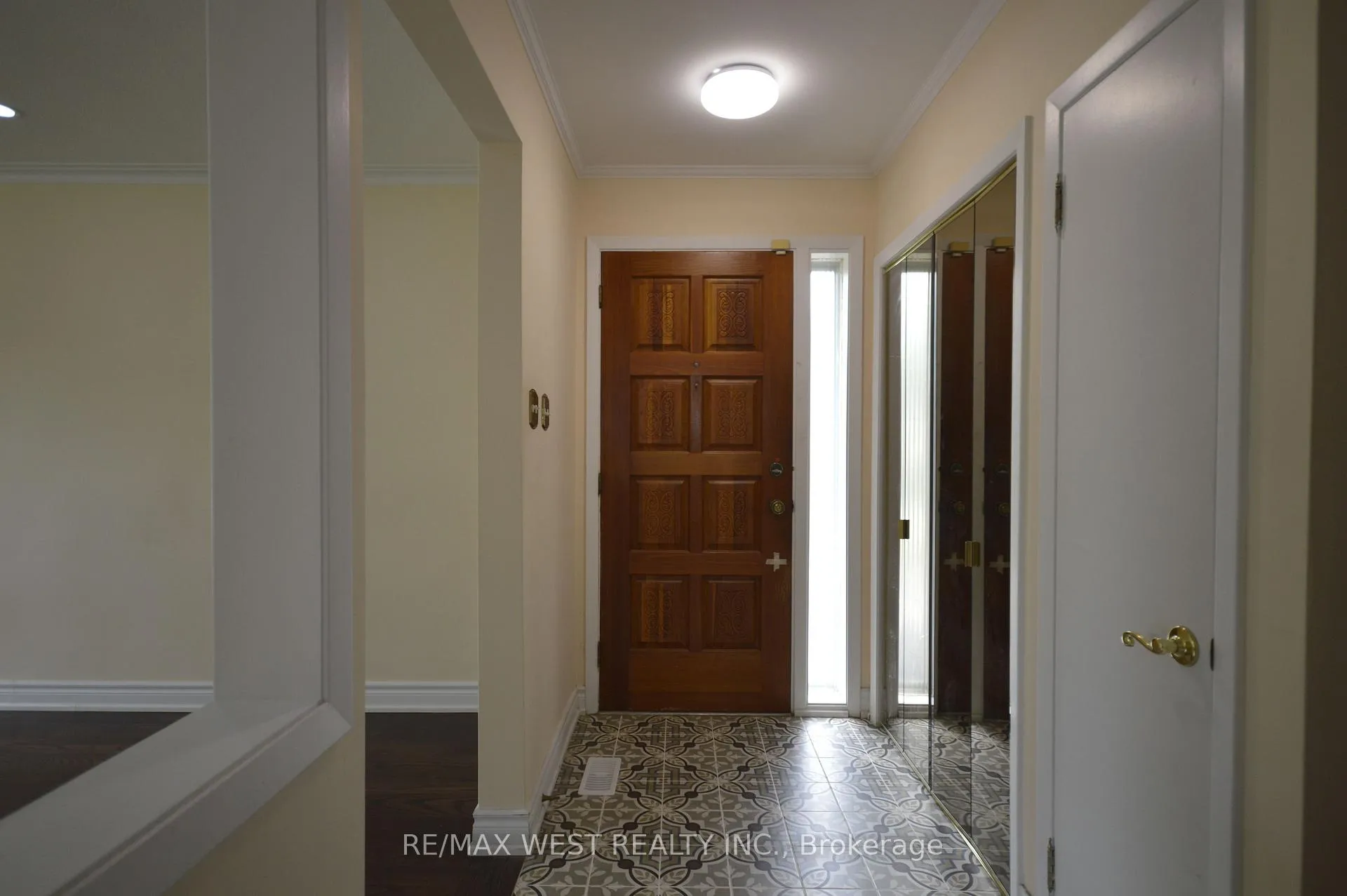Photo 7 of 84 Kearney Drive, Etobicoke, West Humber-Clairville — HOMEH