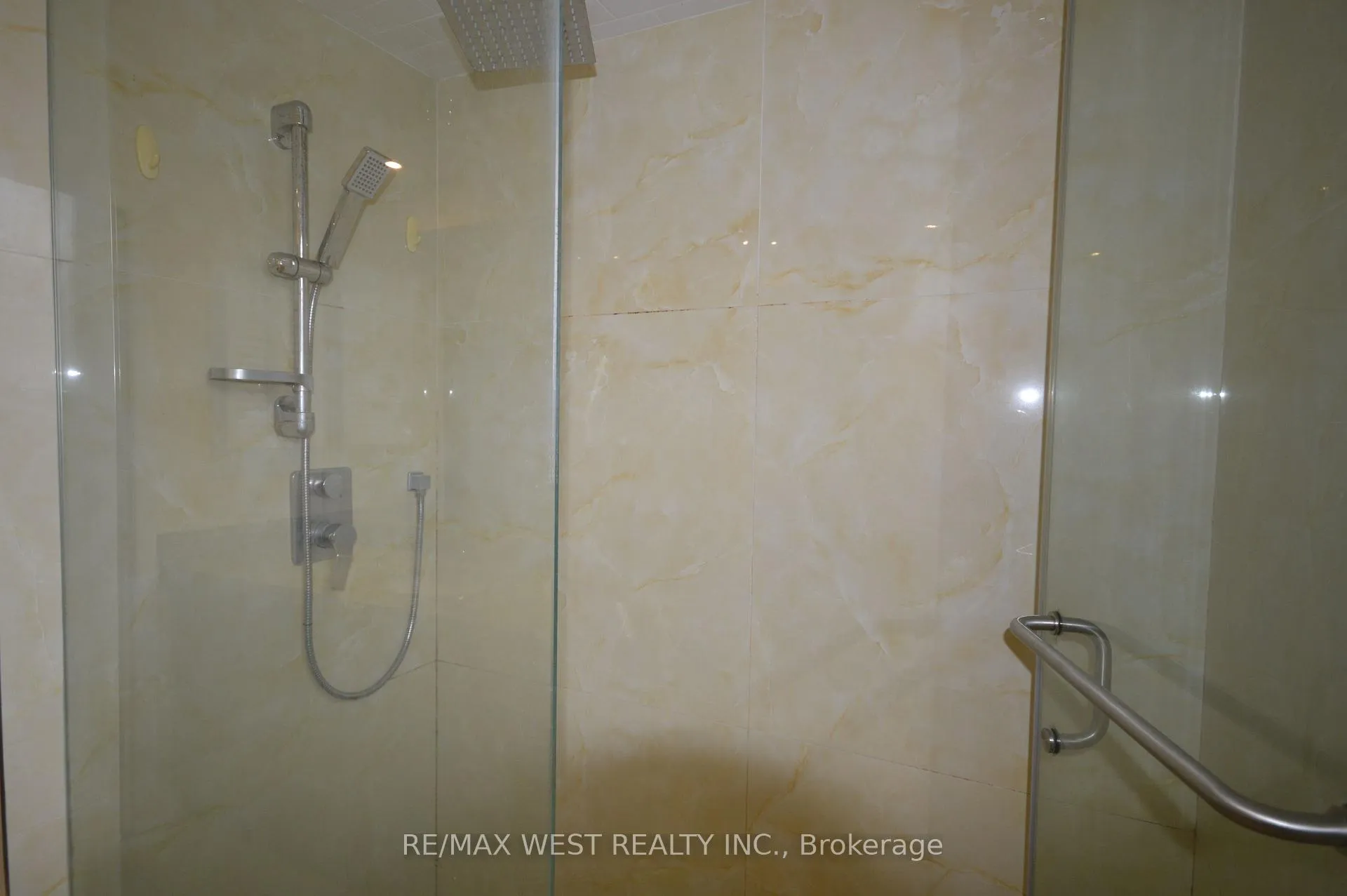 Photo 9 of 84 Kearney Drive, Etobicoke, West Humber-Clairville — HOMEH