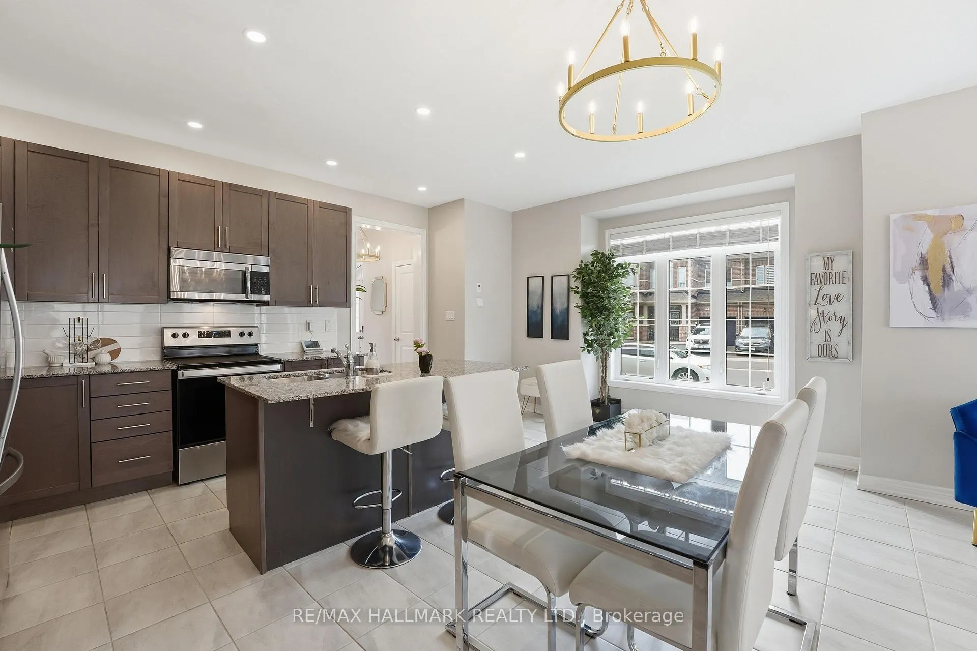 Photo 11 of 85 Adventura Road, Brampton, Northwest Brampton — HOMEH