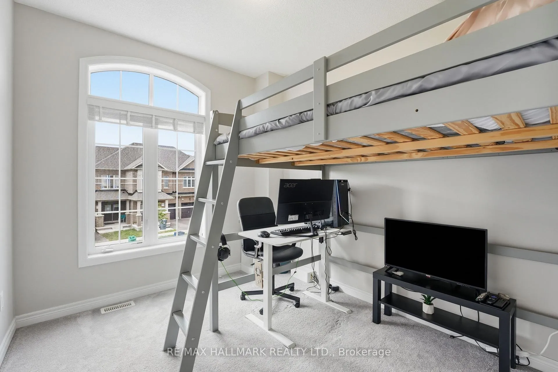 Photo 16 of 85 Adventura Road, Brampton, Northwest Brampton — HOMEH