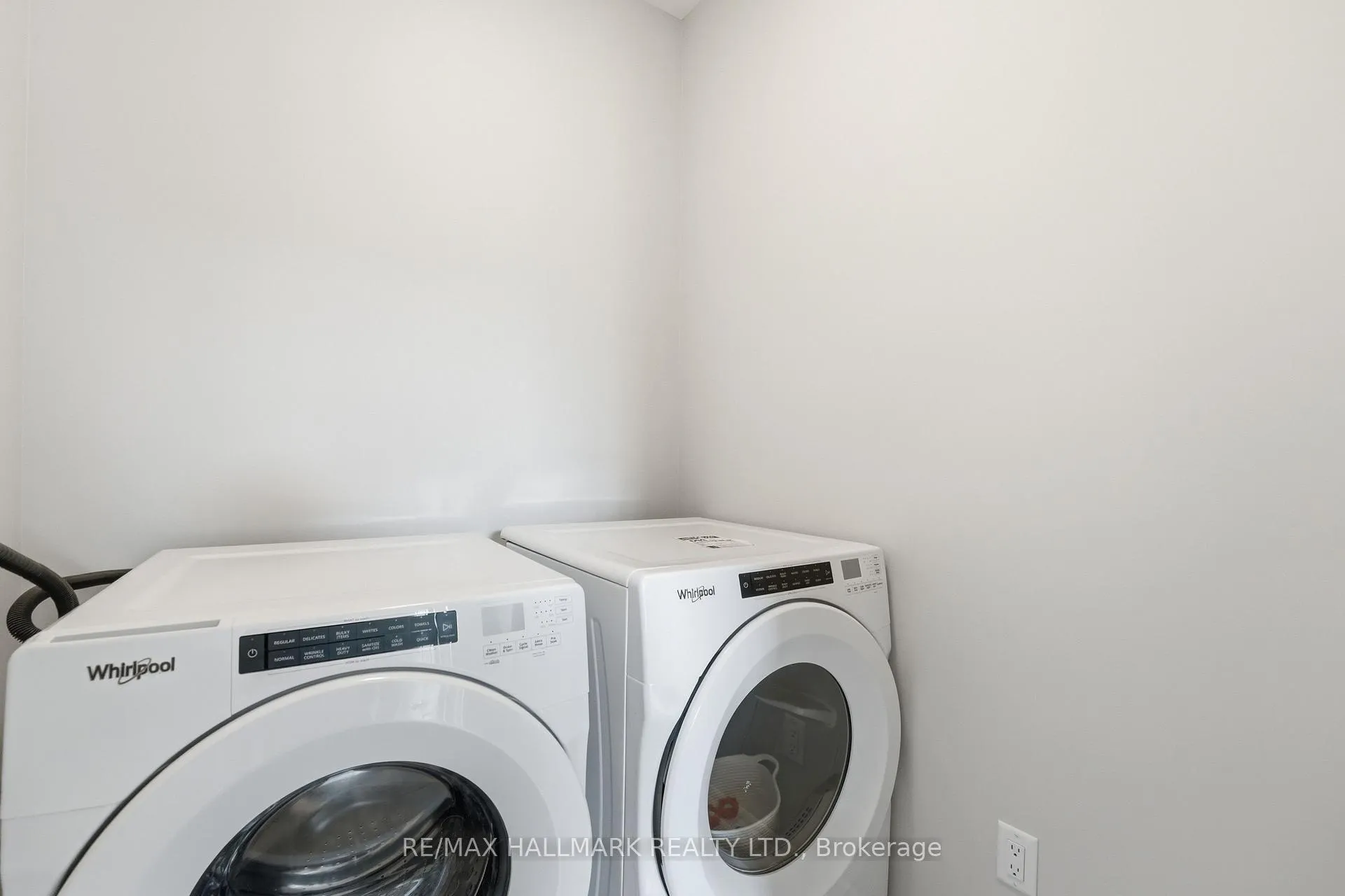Photo 28 of 85 Adventura Road, Brampton, Northwest Brampton — HOMEH