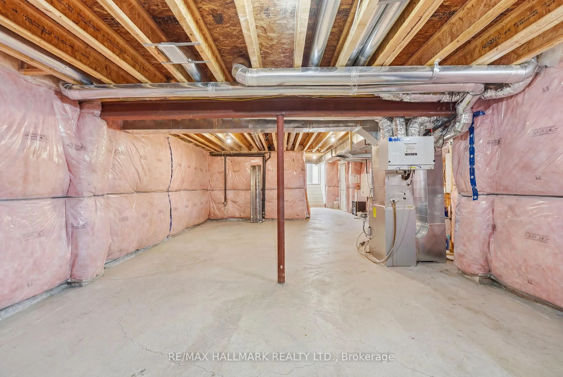 Photo 30 of 85 Adventura Road, Brampton, Northwest Brampton — HOMEH