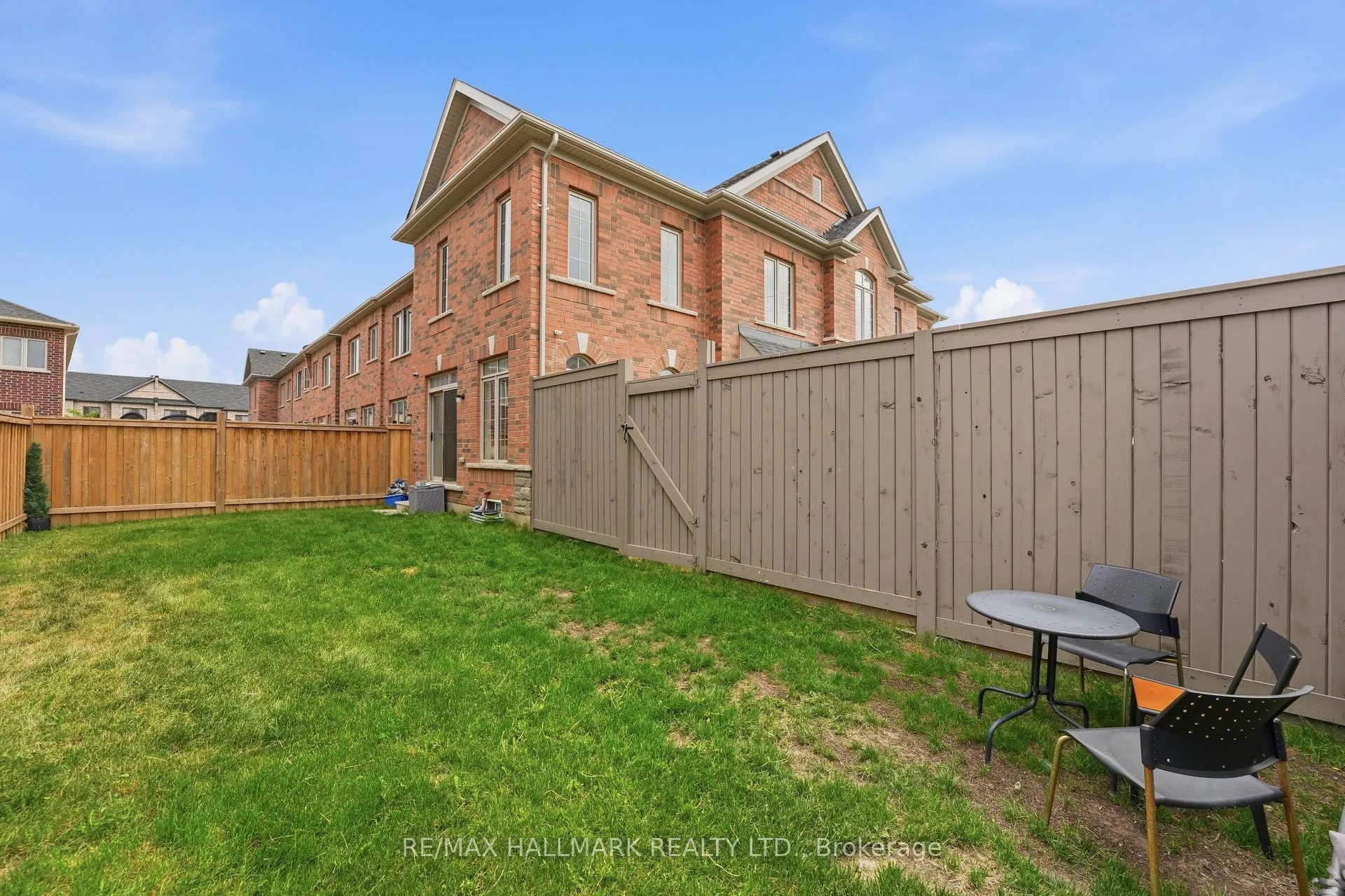 Photo 32 of 85 Adventura Road, Brampton, Northwest Brampton — HOMEH