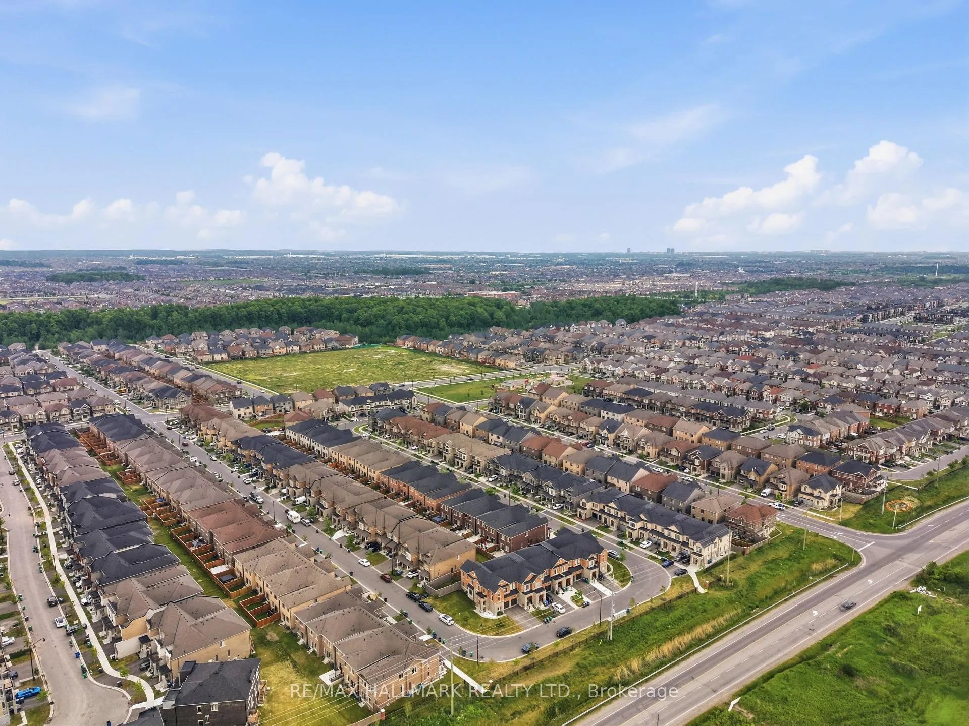Photo 37 of 85 Adventura Road, Brampton, Northwest Brampton — HOMEH