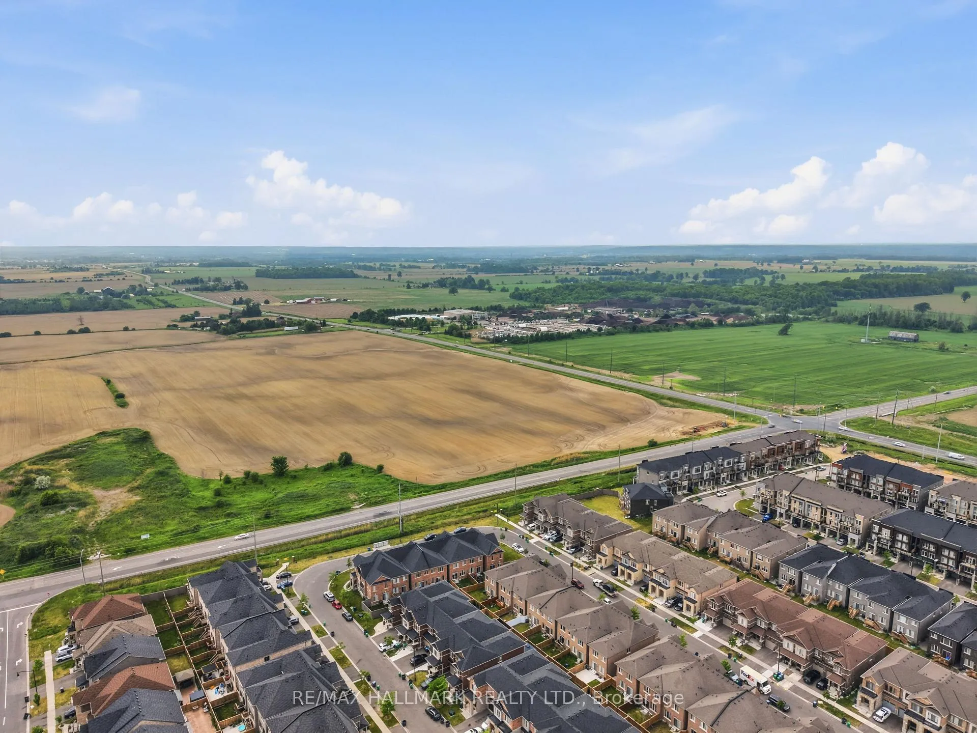 Photo 39 of 85 Adventura Road, Brampton, Northwest Brampton — HOMEH