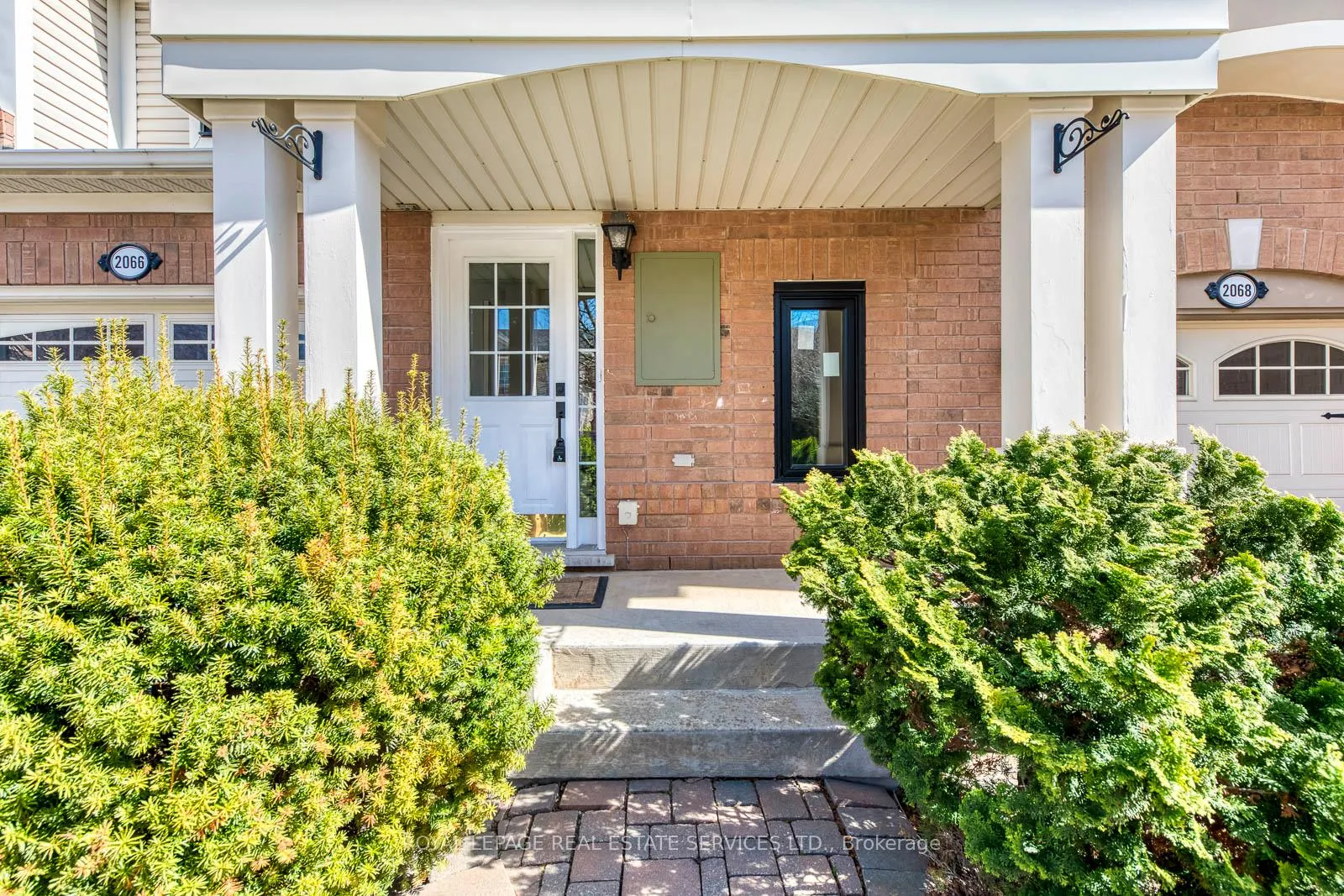 Photo 2 of 2066 Broadleaf Crescent, Burlington, Uptown — HOMEH