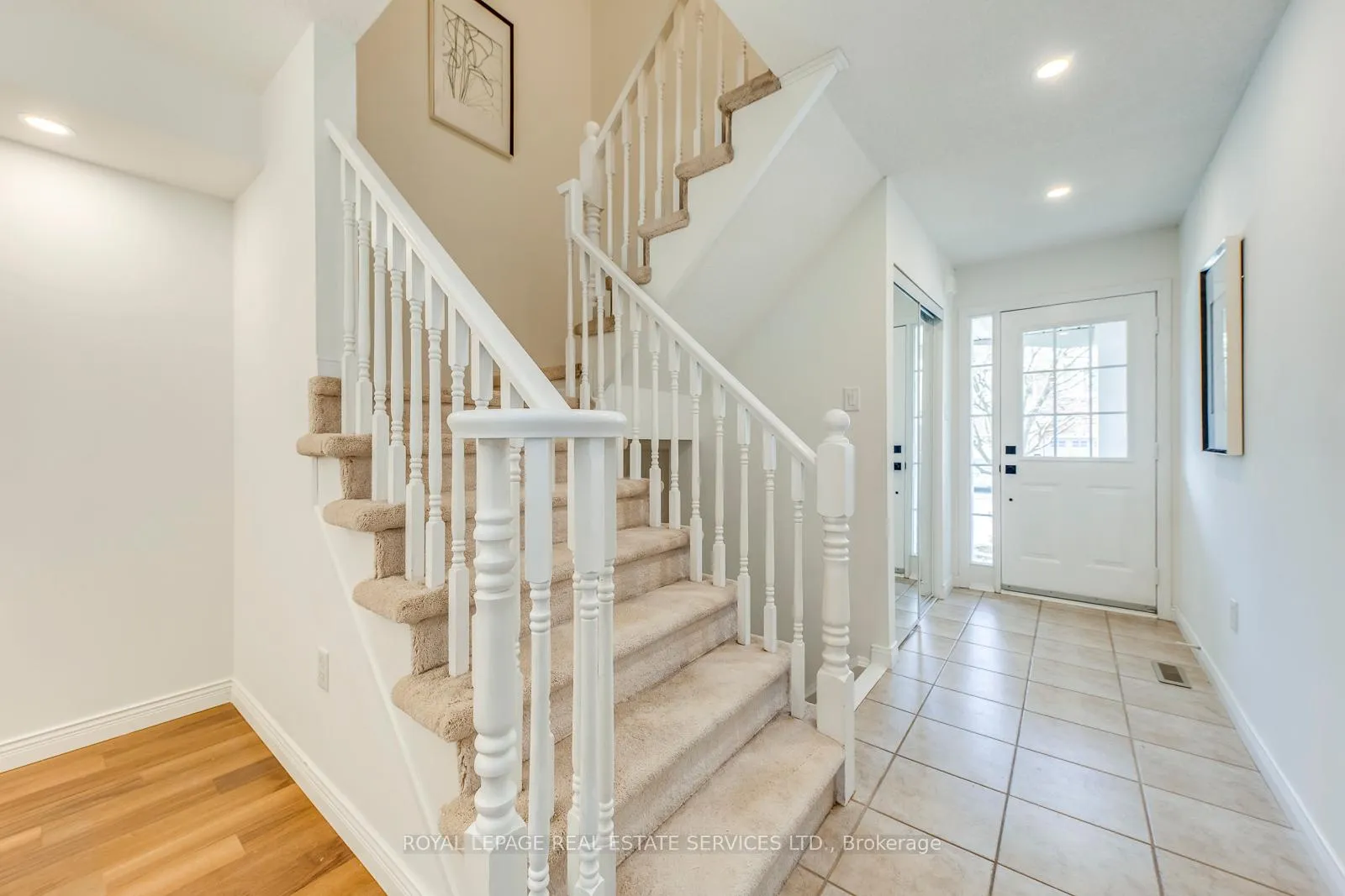 Photo 14 of 2066 Broadleaf Crescent, Burlington, Uptown — HOMEH