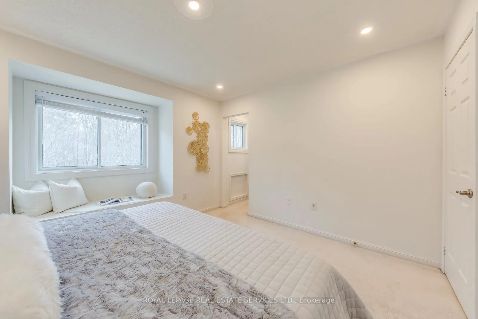 Photo 16 of 2066 Broadleaf Crescent, Burlington, Uptown — HOMEH