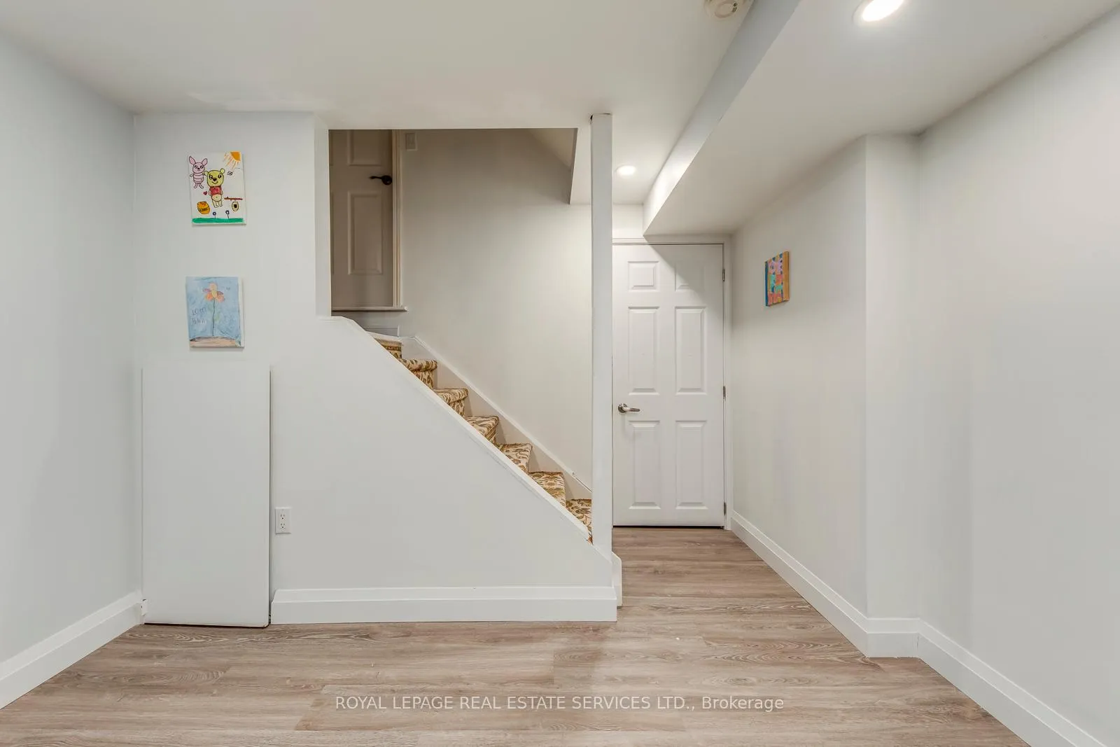 Photo 22 of 2066 Broadleaf Crescent, Burlington, Uptown — HOMEH