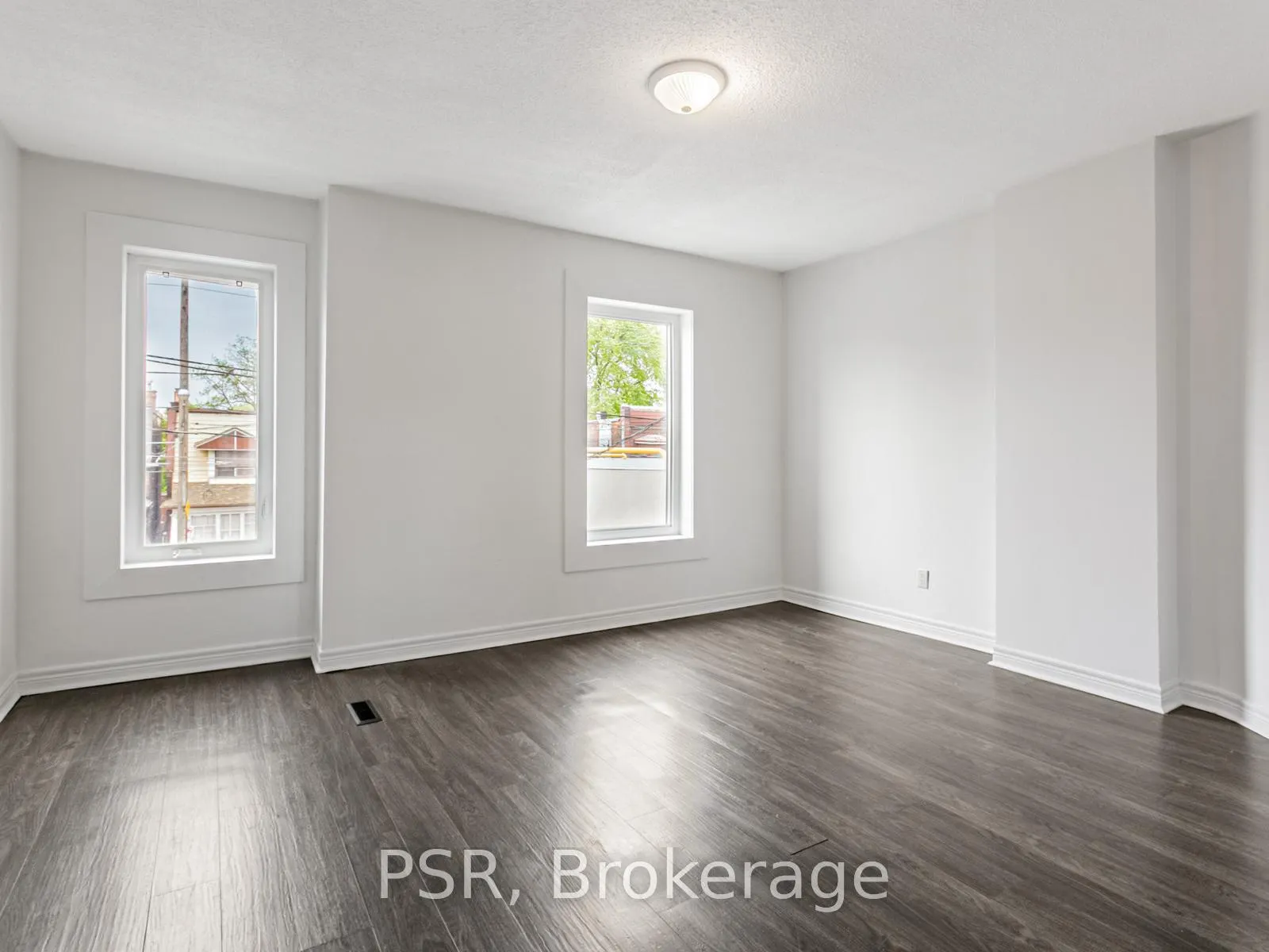 Photo 4 of Unit 2, 2042 Dundas Street, Toronto, Roncesvalles — HOMEH