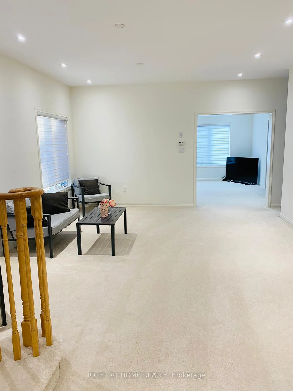 Photo 4 of 1796 William Lott Drive, Oshawa, Taunton — HOMEH
