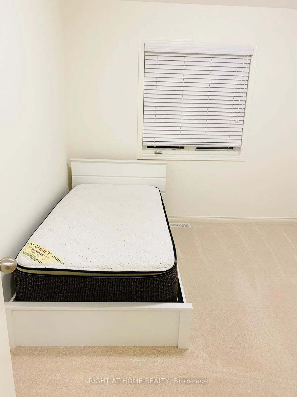 Photo 17 of 1796 William Lott Drive, Oshawa, Taunton — HOMEH