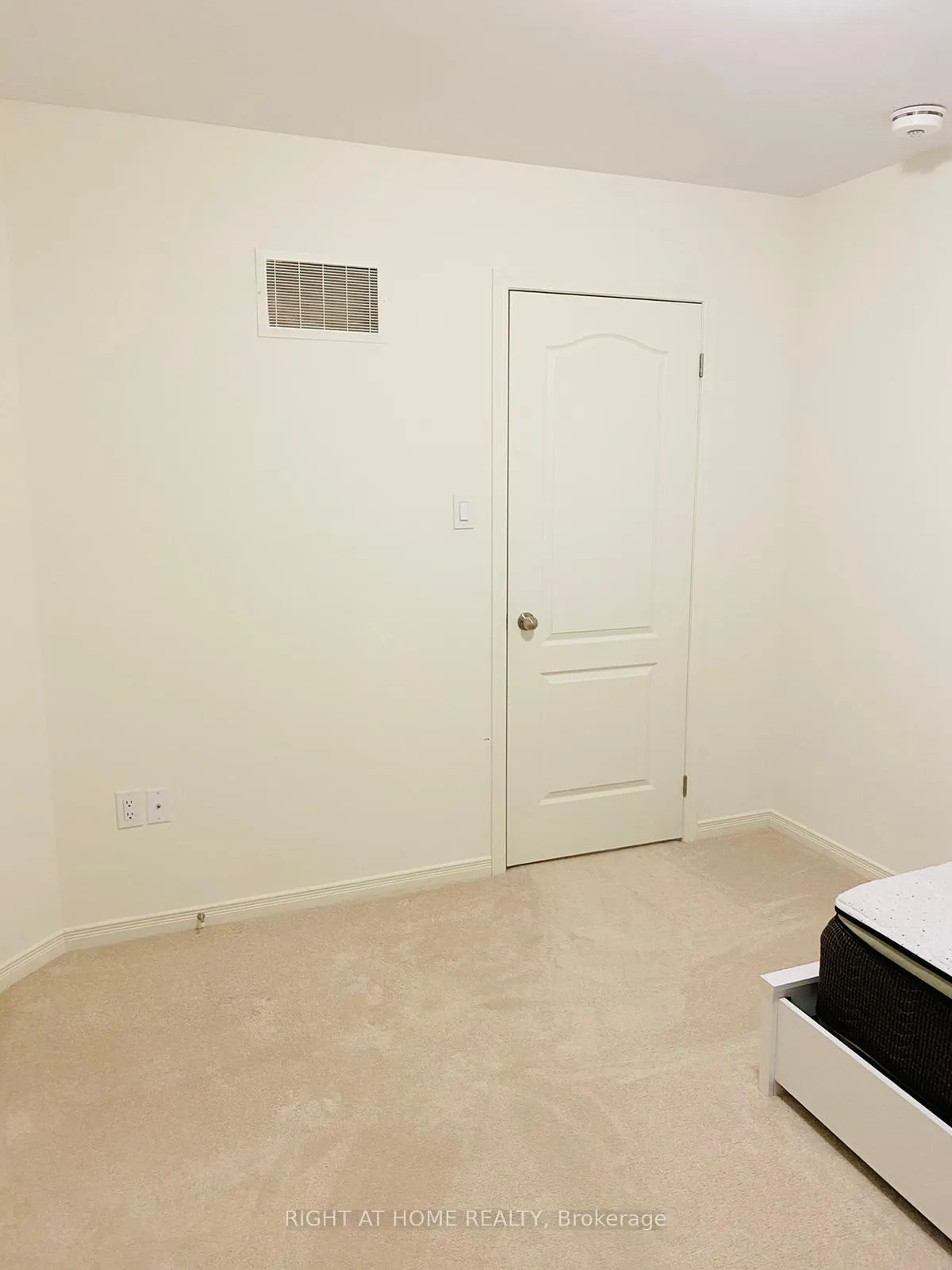 Photo 23 of 1796 William Lott Drive, Oshawa, Taunton — HOMEH