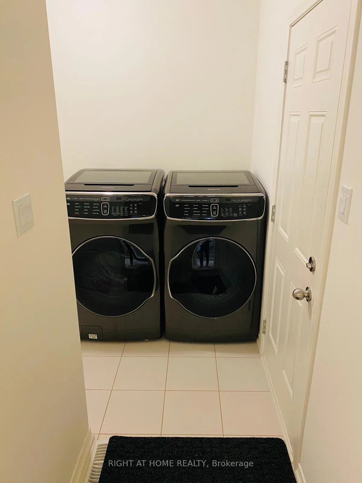 Photo 24 of 1796 William Lott Drive, Oshawa, Taunton — HOMEH