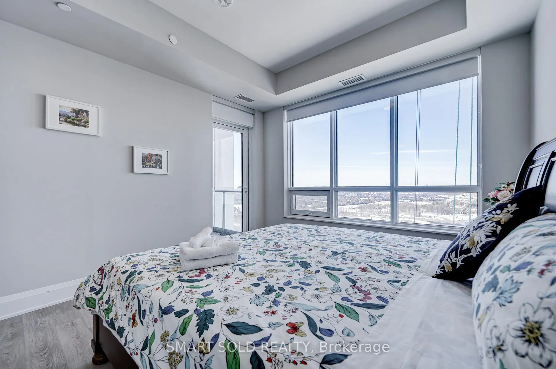 Photo 3 of Unit A 3607, 12 Gandhi Lane, Markham, Commerce Valley — HOMEH
