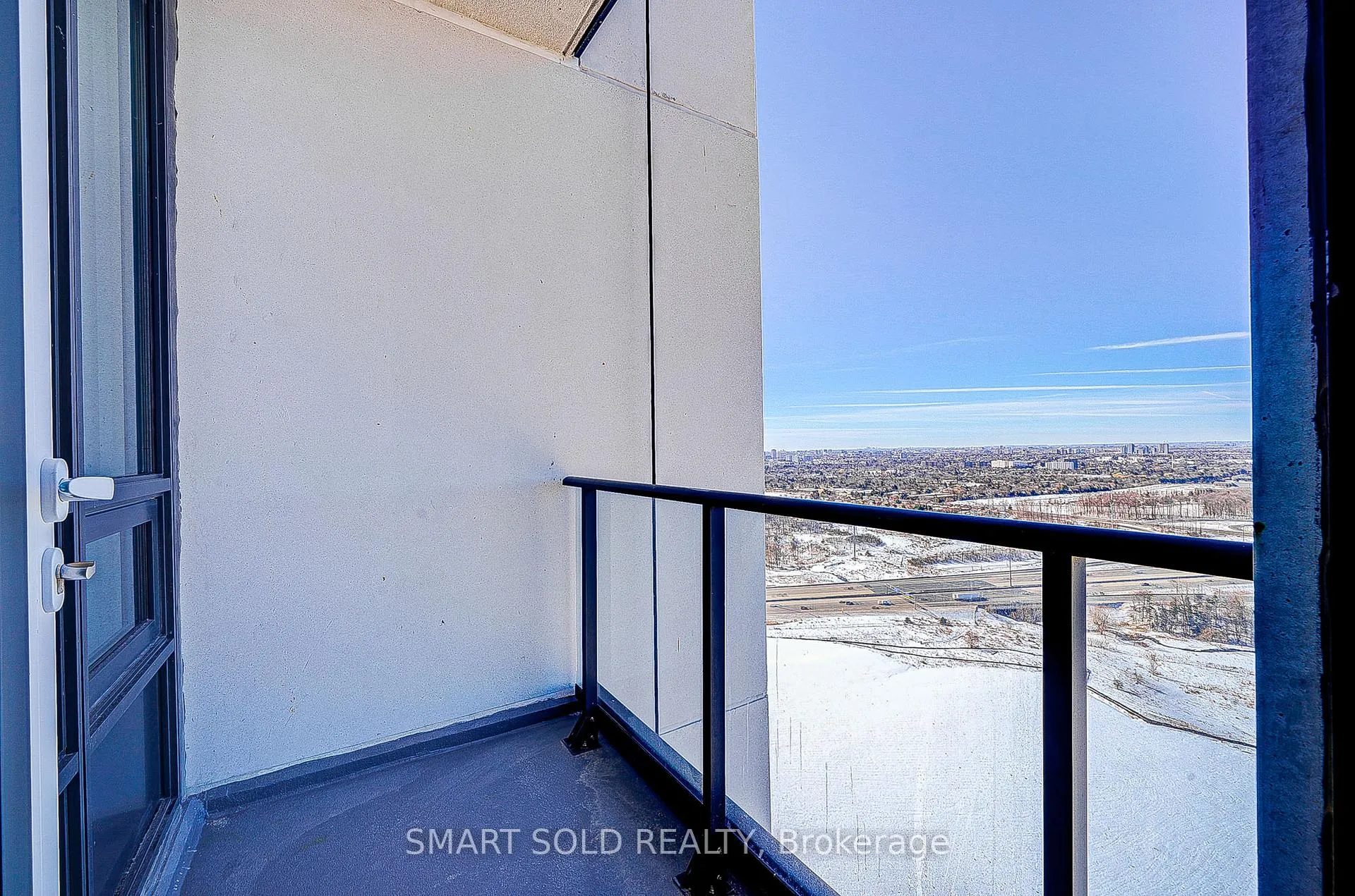 Photo 15 of Unit A 3607, 12 Gandhi Lane, Markham, Commerce Valley — HOMEH