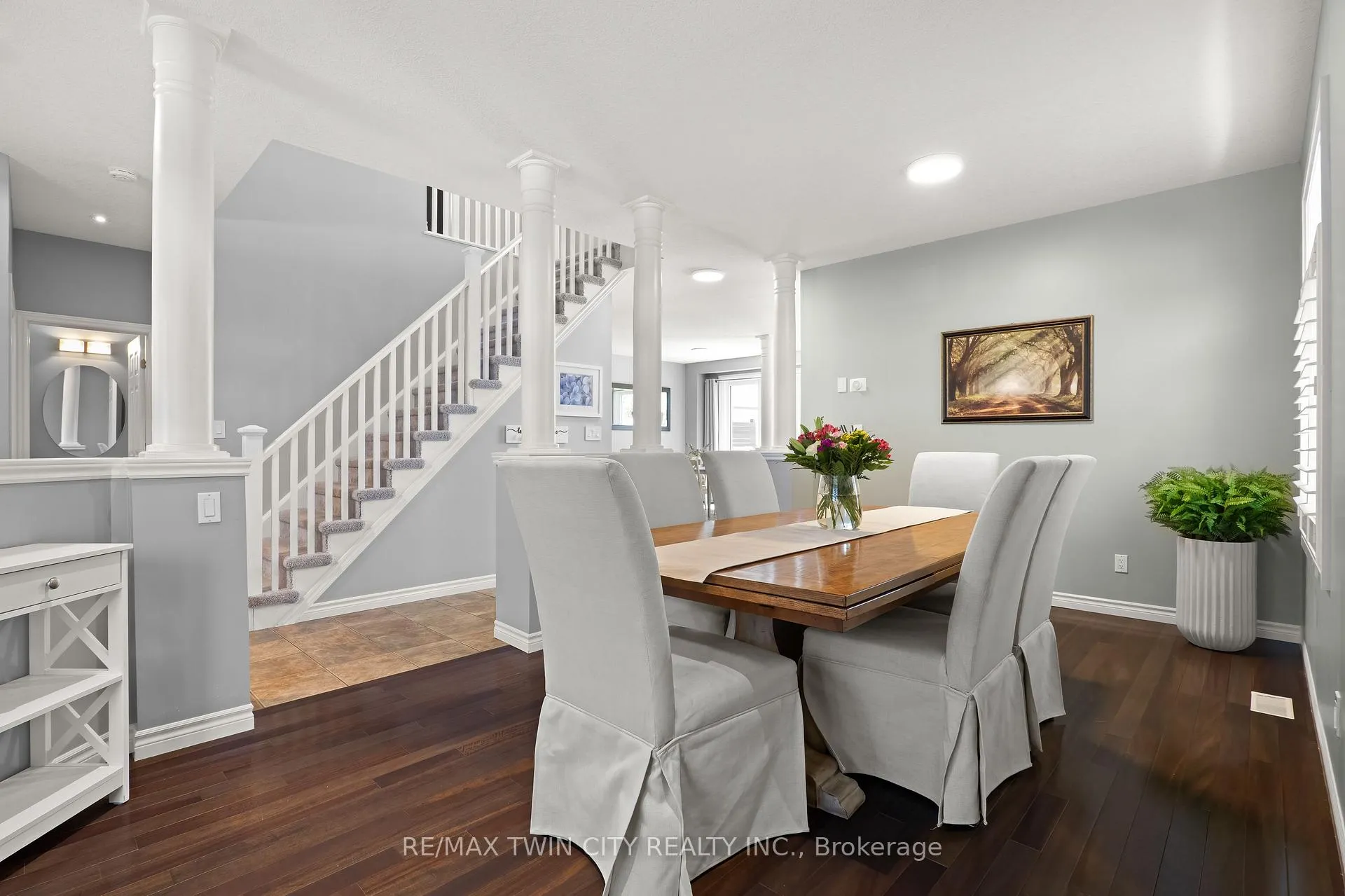 Photo 6 of 100 Pebblecreek Drive, Kitchener — HOMEH