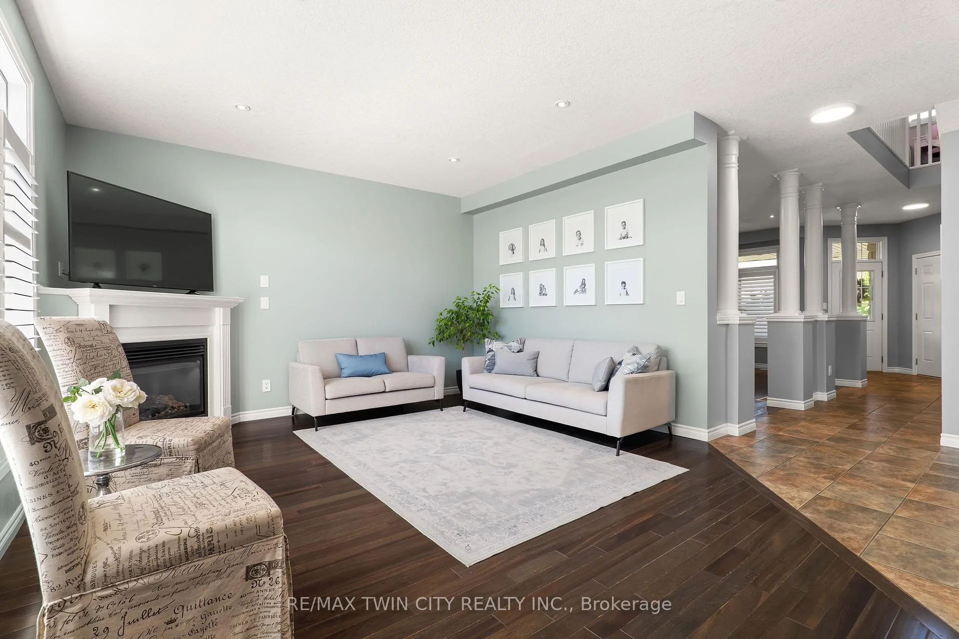 Photo 11 of 100 Pebblecreek Drive, Kitchener — HOMEH