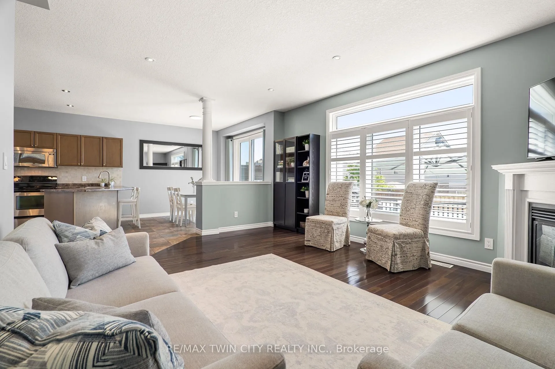 Photo 15 of 100 Pebblecreek Drive, Kitchener — HOMEH