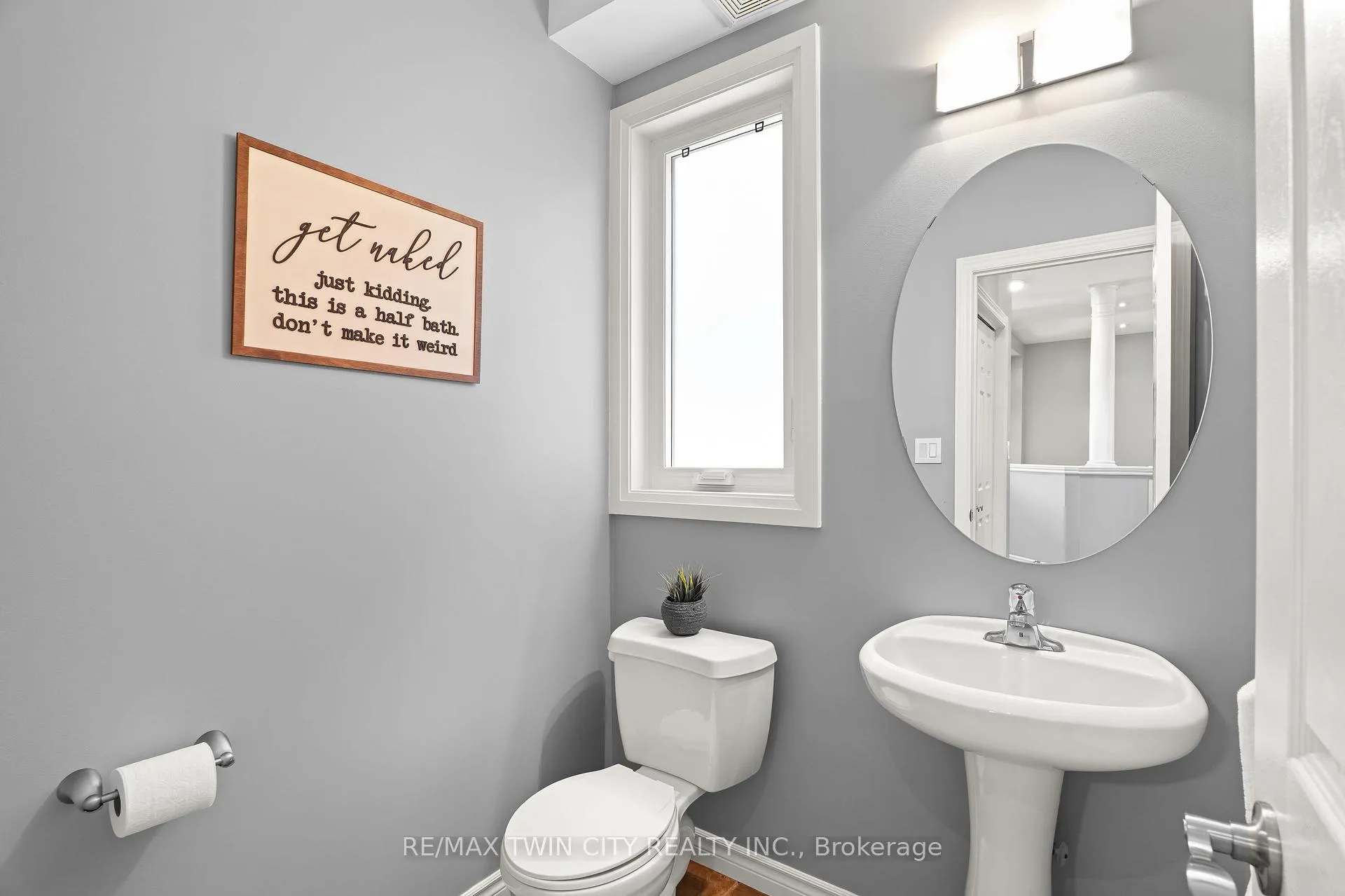 Photo 16 of 100 Pebblecreek Drive, Kitchener — HOMEH