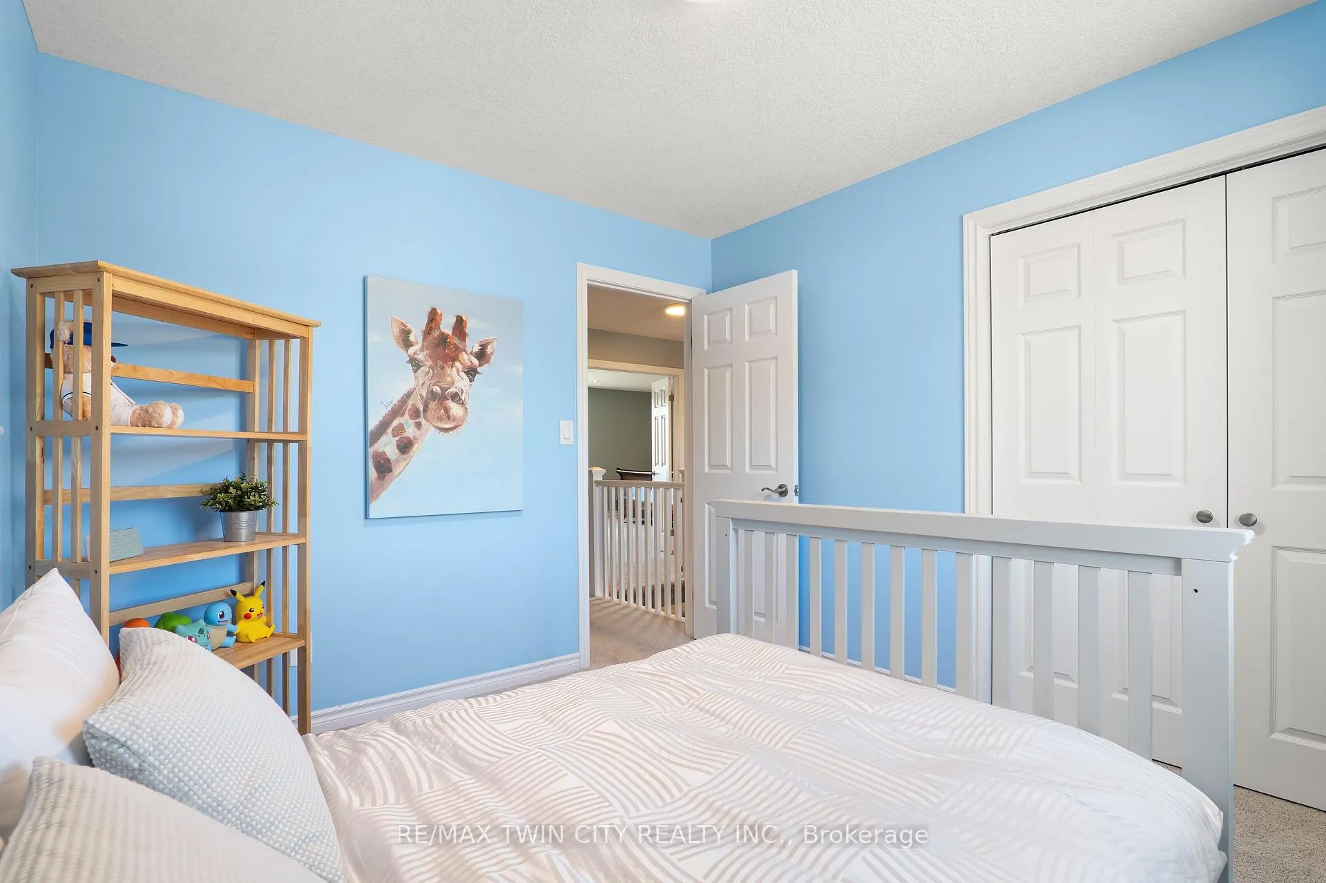 Photo 24 of 100 Pebblecreek Drive, Kitchener — HOMEH