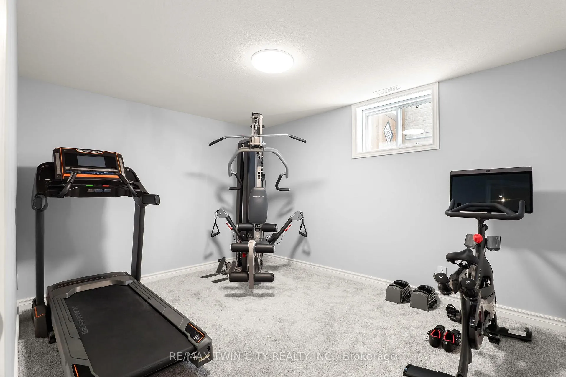 Photo 35 of 100 Pebblecreek Drive, Kitchener — HOMEH