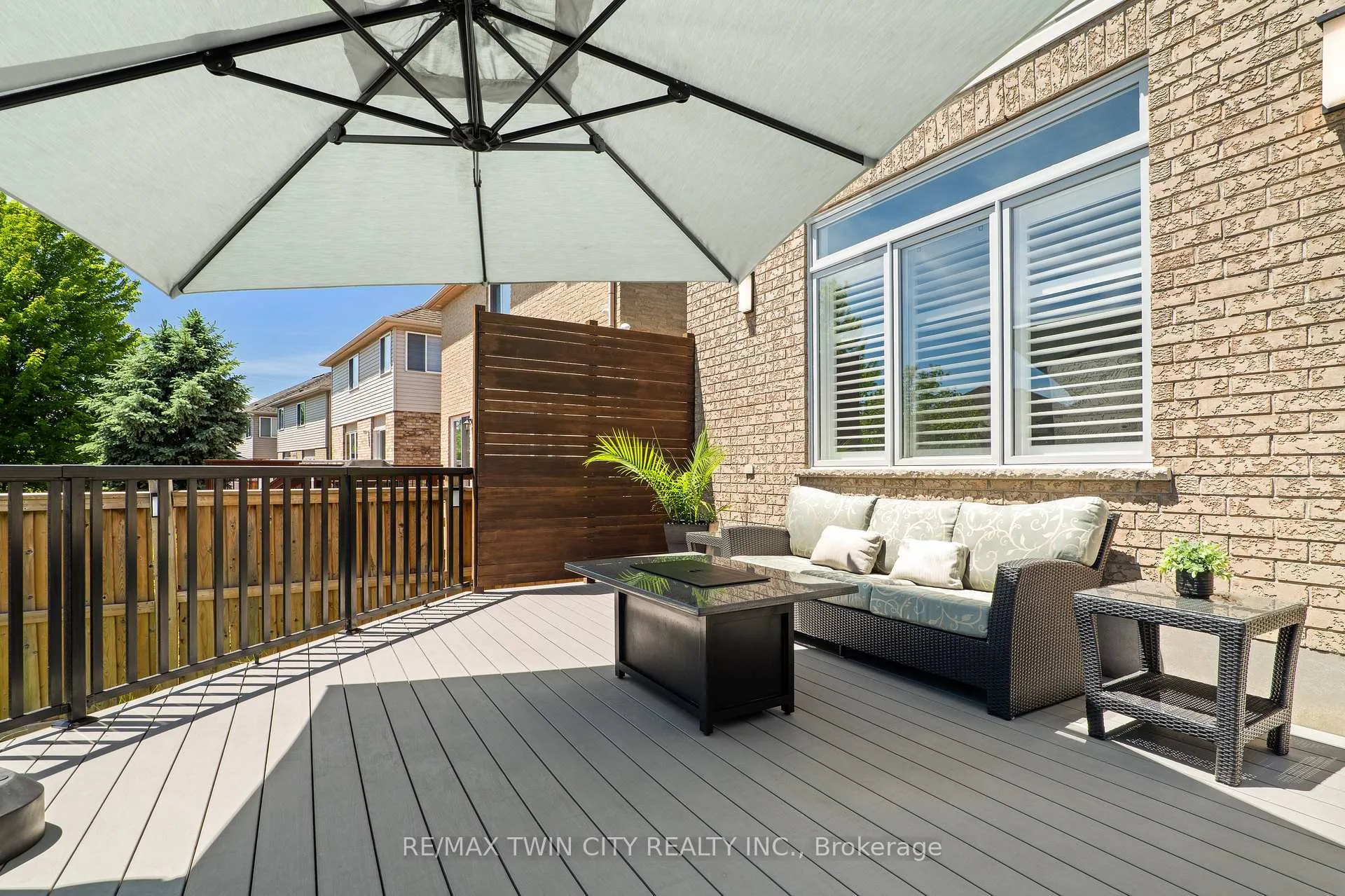 Photo 39 of 100 Pebblecreek Drive, Kitchener — HOMEH