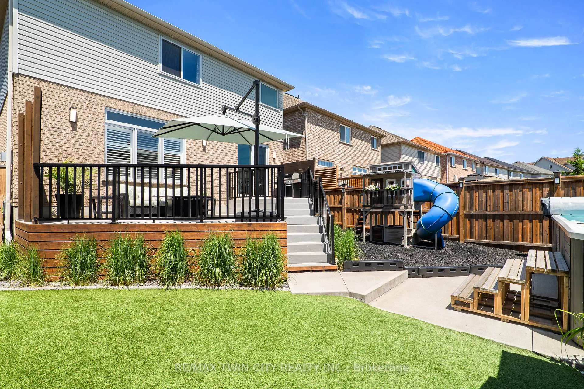 Photo 41 of 100 Pebblecreek Drive, Kitchener — HOMEH