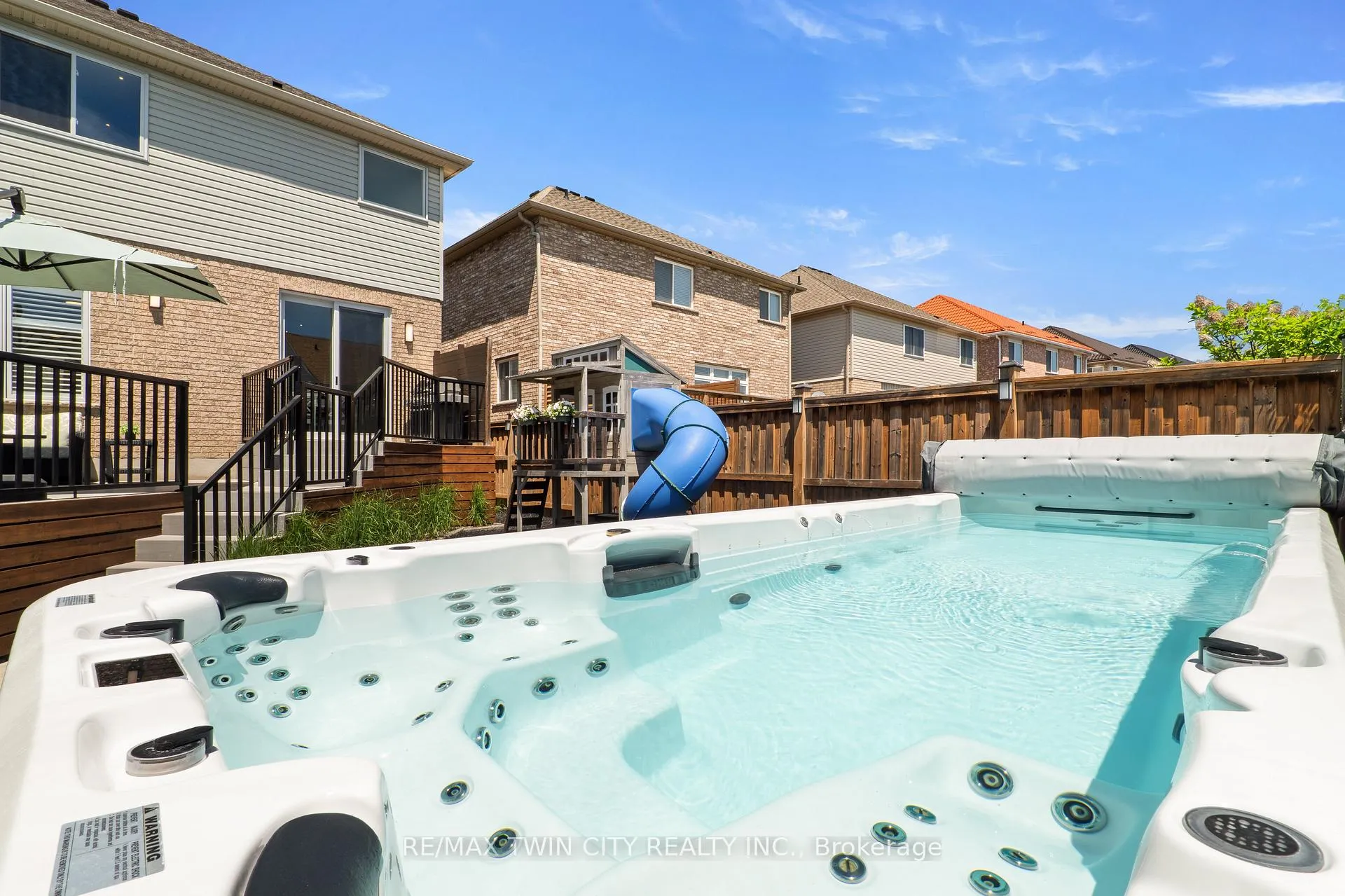 Photo 42 of 100 Pebblecreek Drive, Kitchener — HOMEH