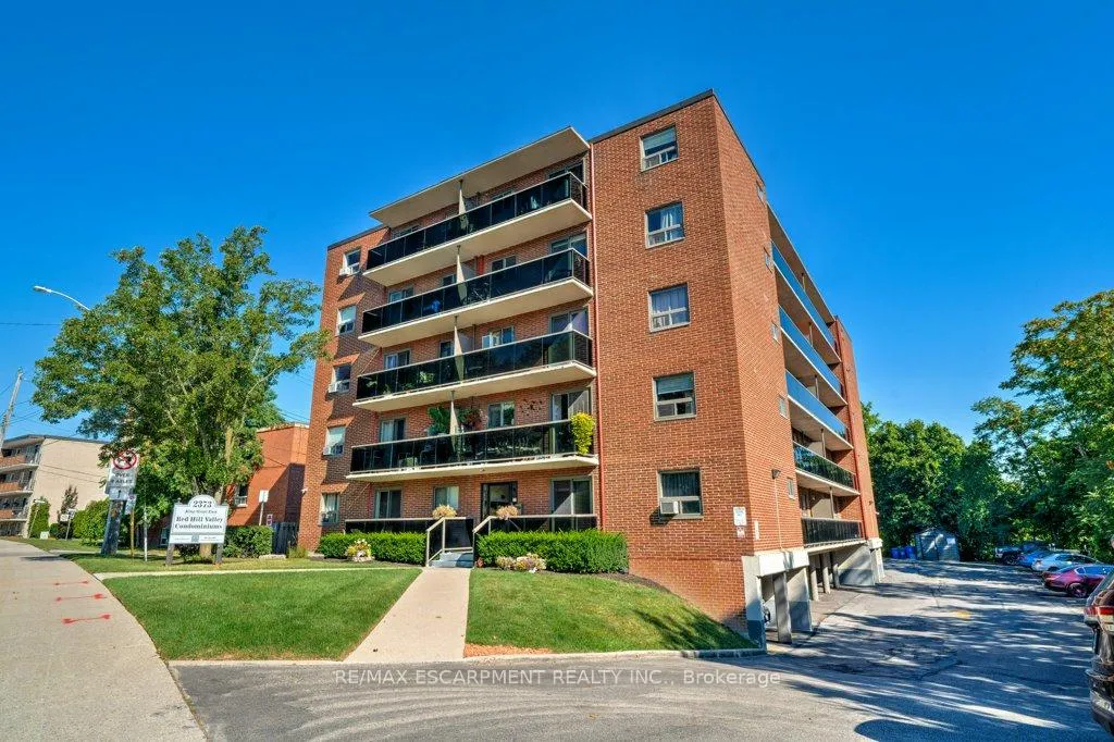 Photo of Unit 17, 2373 King Street E