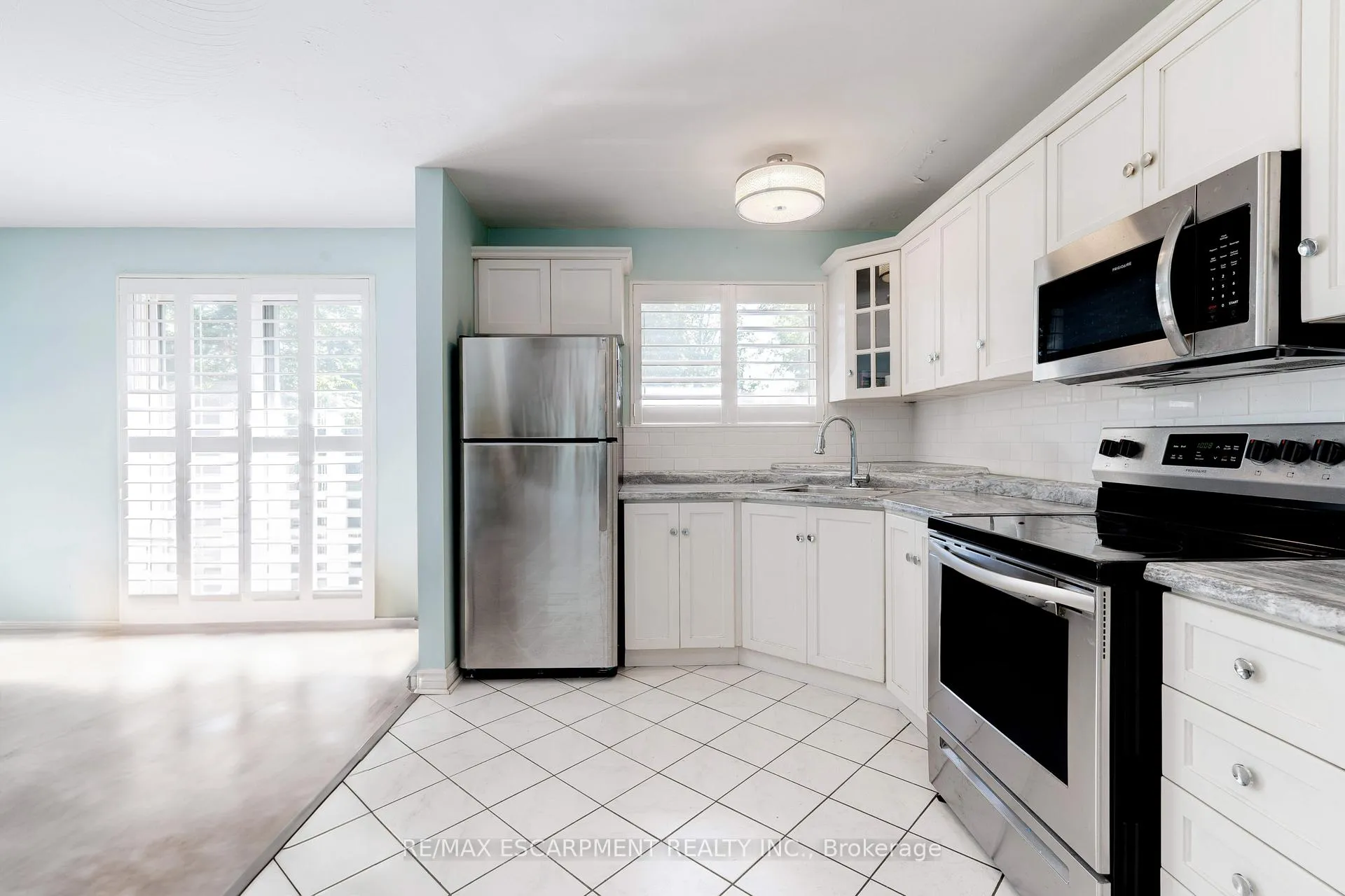 Photo 8 of Unit 17, 2373 King Street E, Hamilton, Glenview — HOMEH