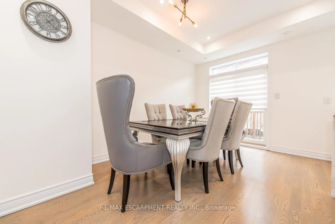 Photo 12 of 64 City Park Circle, Vaughan, West Woodbridge — HOMEH