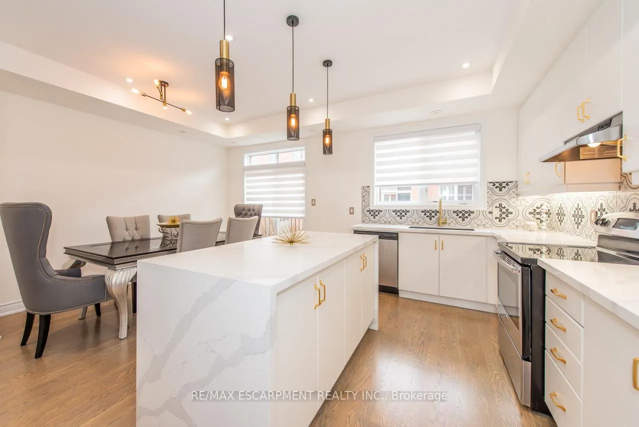 Photo 21 of 64 City Park Circle, Vaughan, West Woodbridge — HOMEH