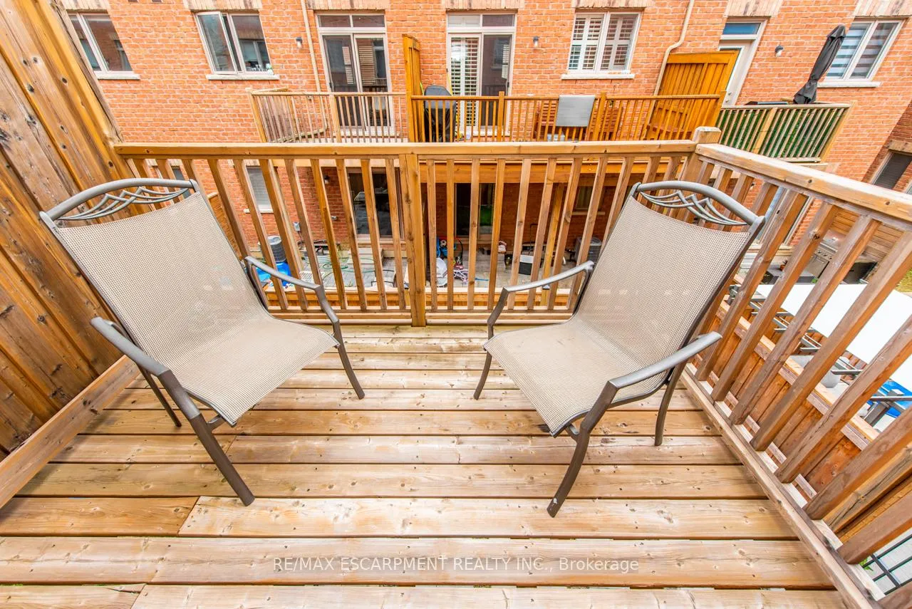Photo 23 of 64 City Park Circle, Vaughan, West Woodbridge — HOMEH