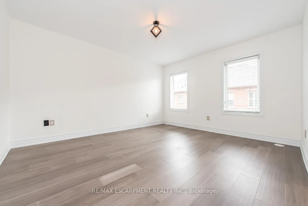 Photo 31 of 64 City Park Circle, Vaughan, West Woodbridge — HOMEH