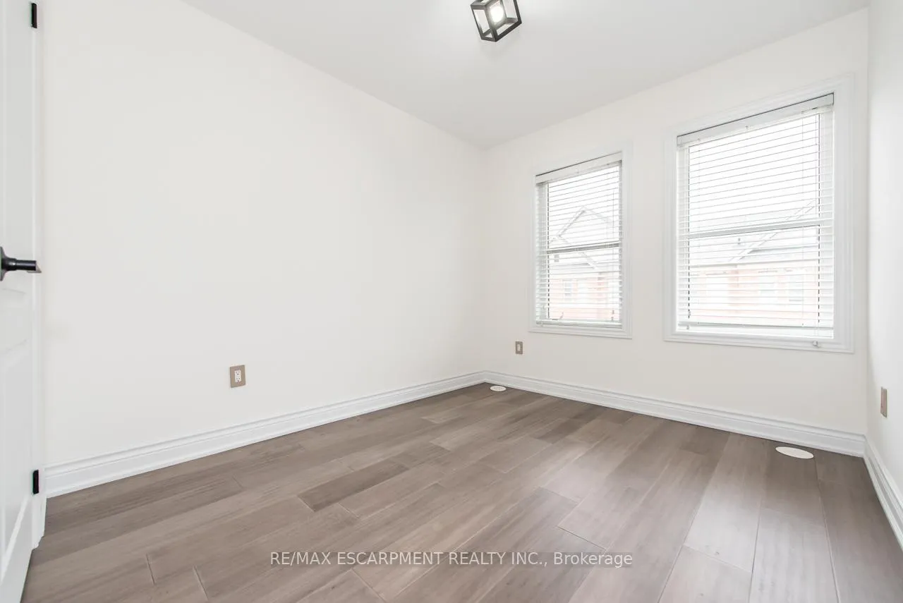 Photo 40 of 64 City Park Circle, Vaughan, West Woodbridge — HOMEH