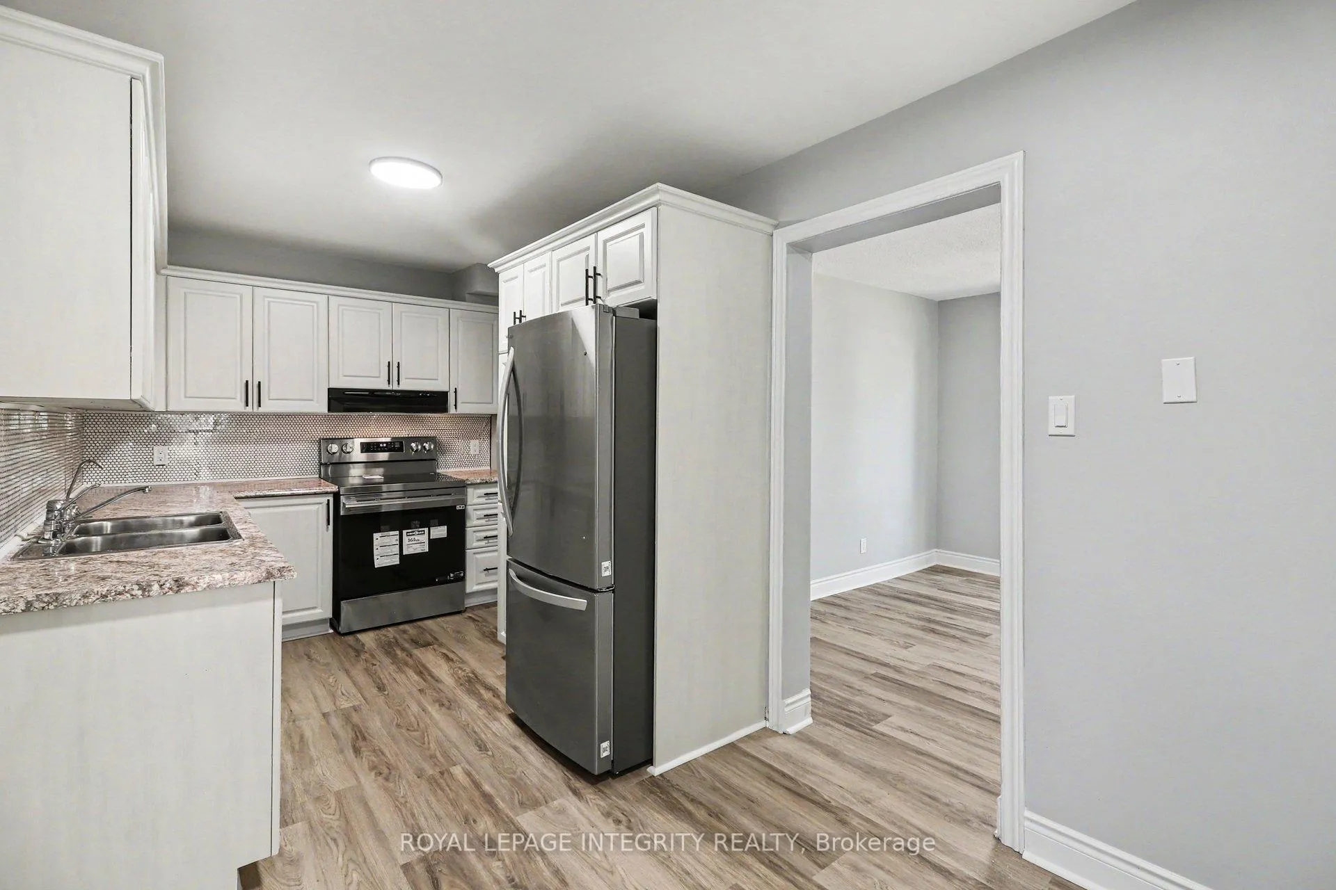 Photo 10 of 1511 Thurlow Street, Ottawa, Fallingbrook/Ridgemount — HOMEH