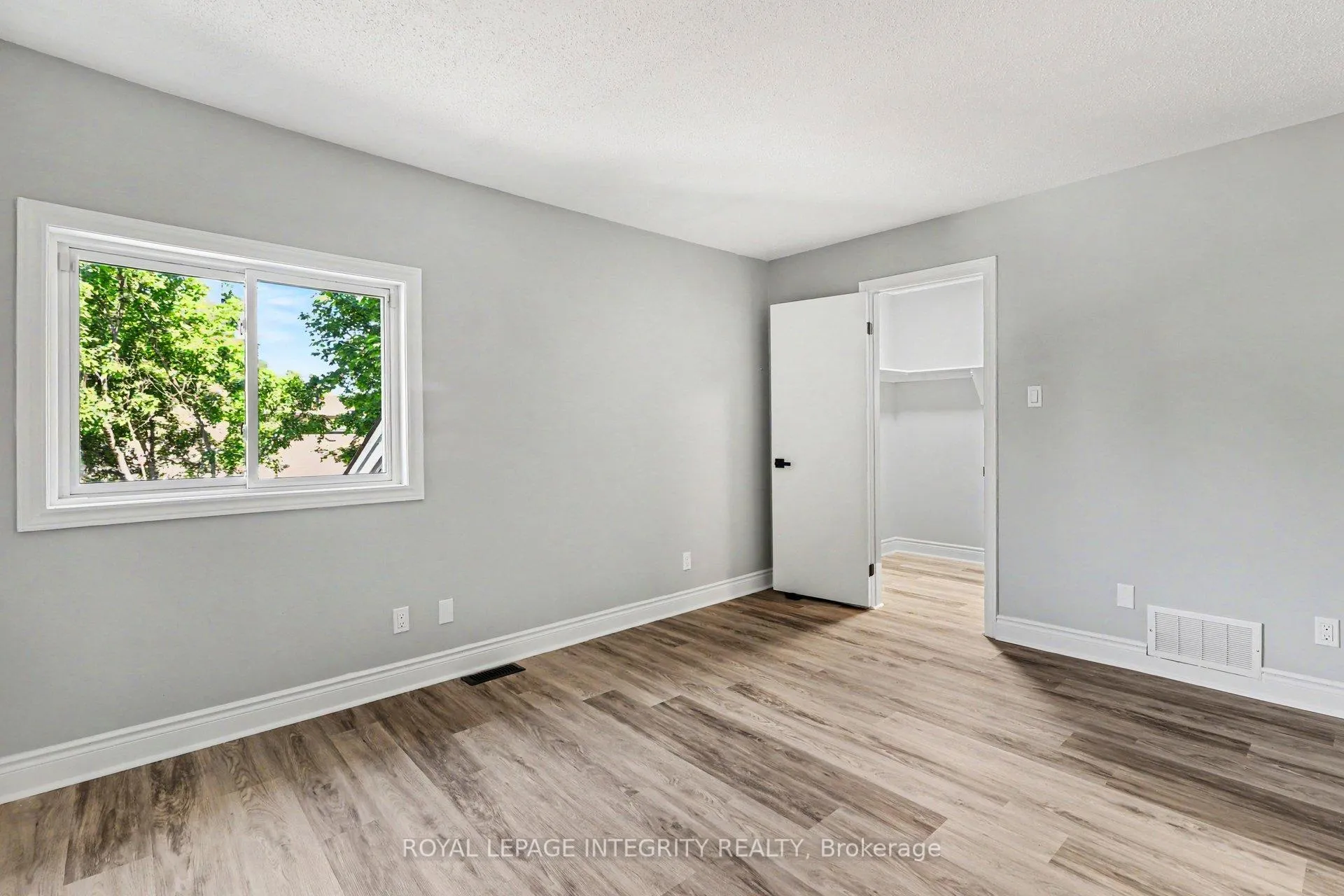Photo 17 of 1511 Thurlow Street, Ottawa, Fallingbrook/Ridgemount — HOMEH